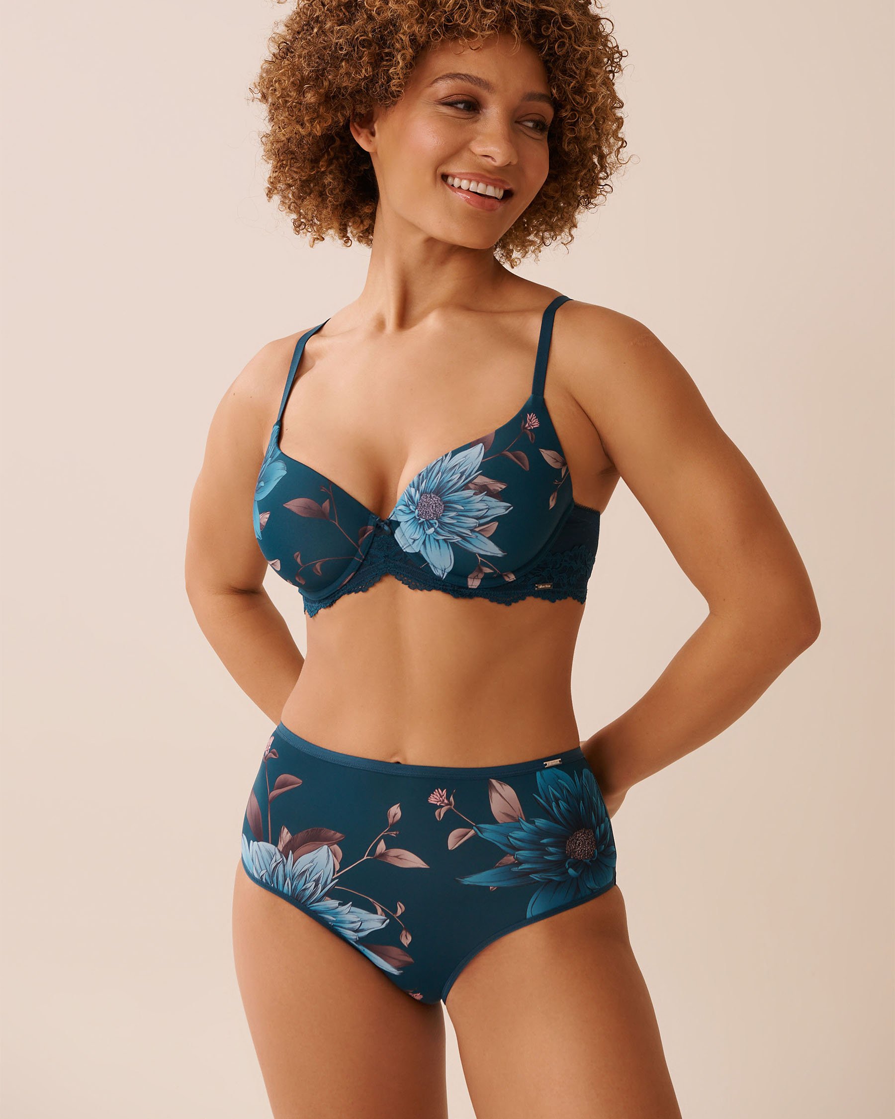 LA VIE EN ROSE Soutien-gorge doublure légère microfibre imprimée Chrysanthèmes bleus 10200544 - Voir1
