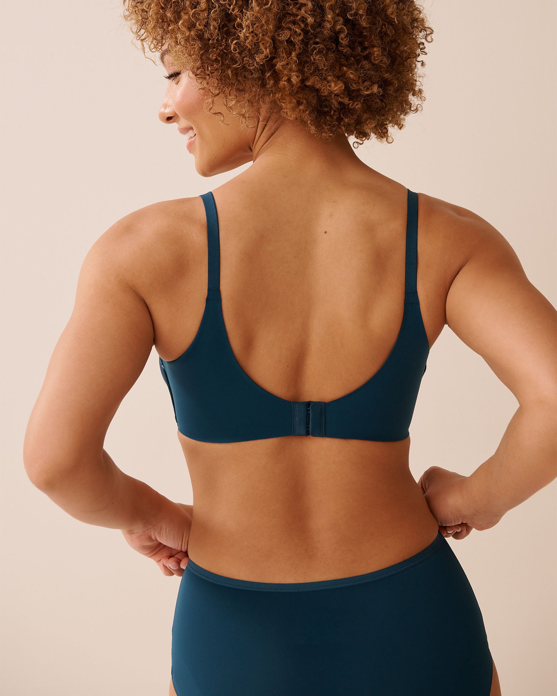 LA VIE EN ROSE Soutien-gorge doublure légère sans armatures dos lisse Chrysanthèmes bleus 10200545 - Voir2