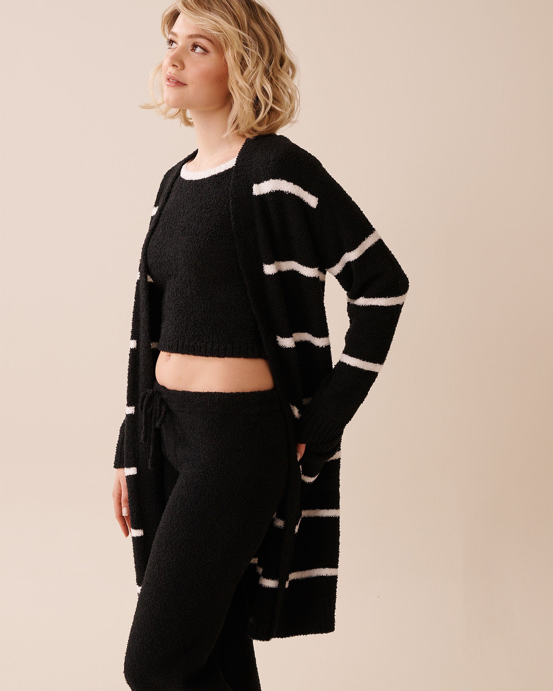 LA VIE EN ROSE Cardigan long en chenille Rayures noires et blanches 50500016 - View4