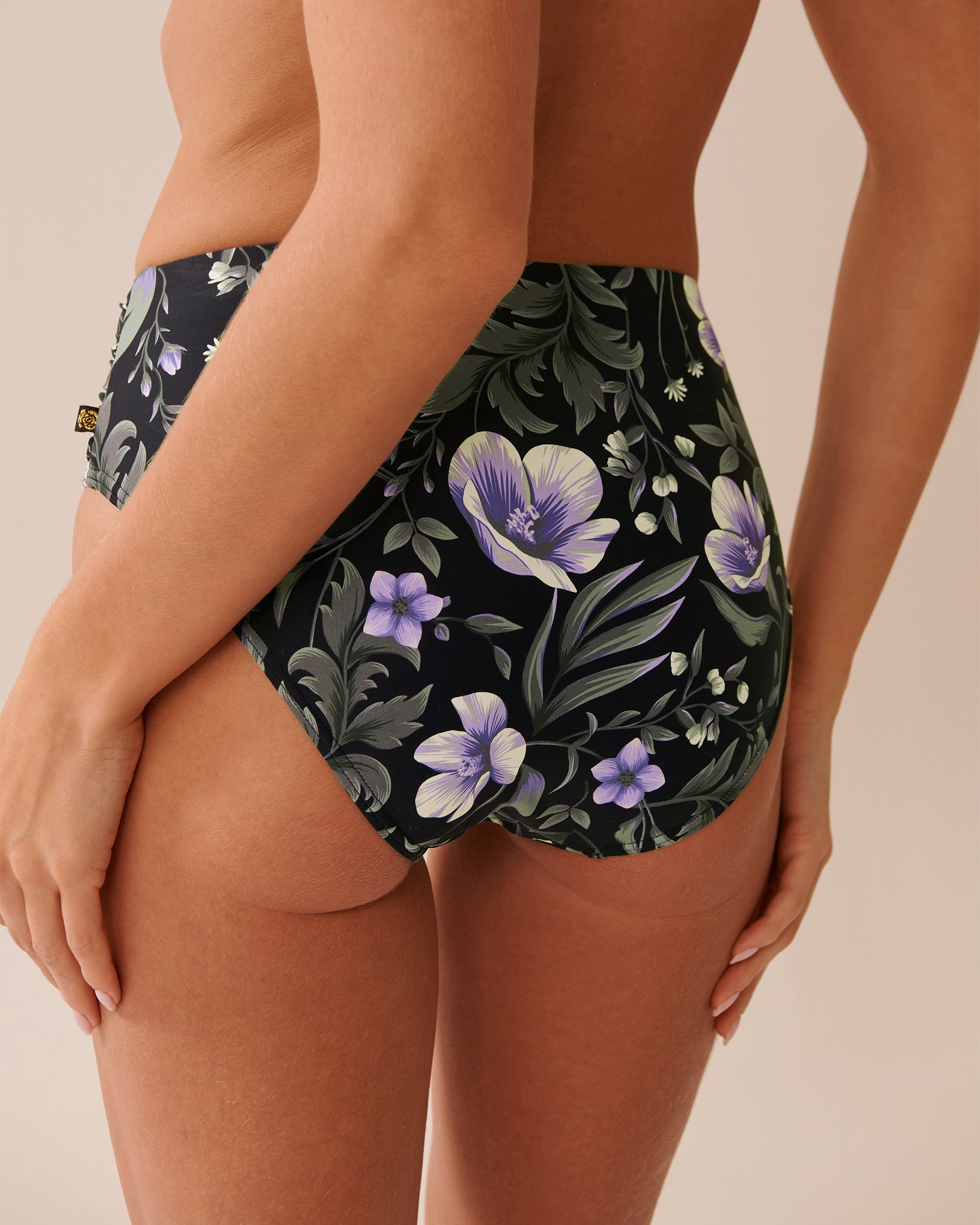 LA VIE EN ROSE AQUA Bas de bikini taille mi-haute drapée AFTER DARK BLOOMS Fleurs de nuit 70300783 - Voir2