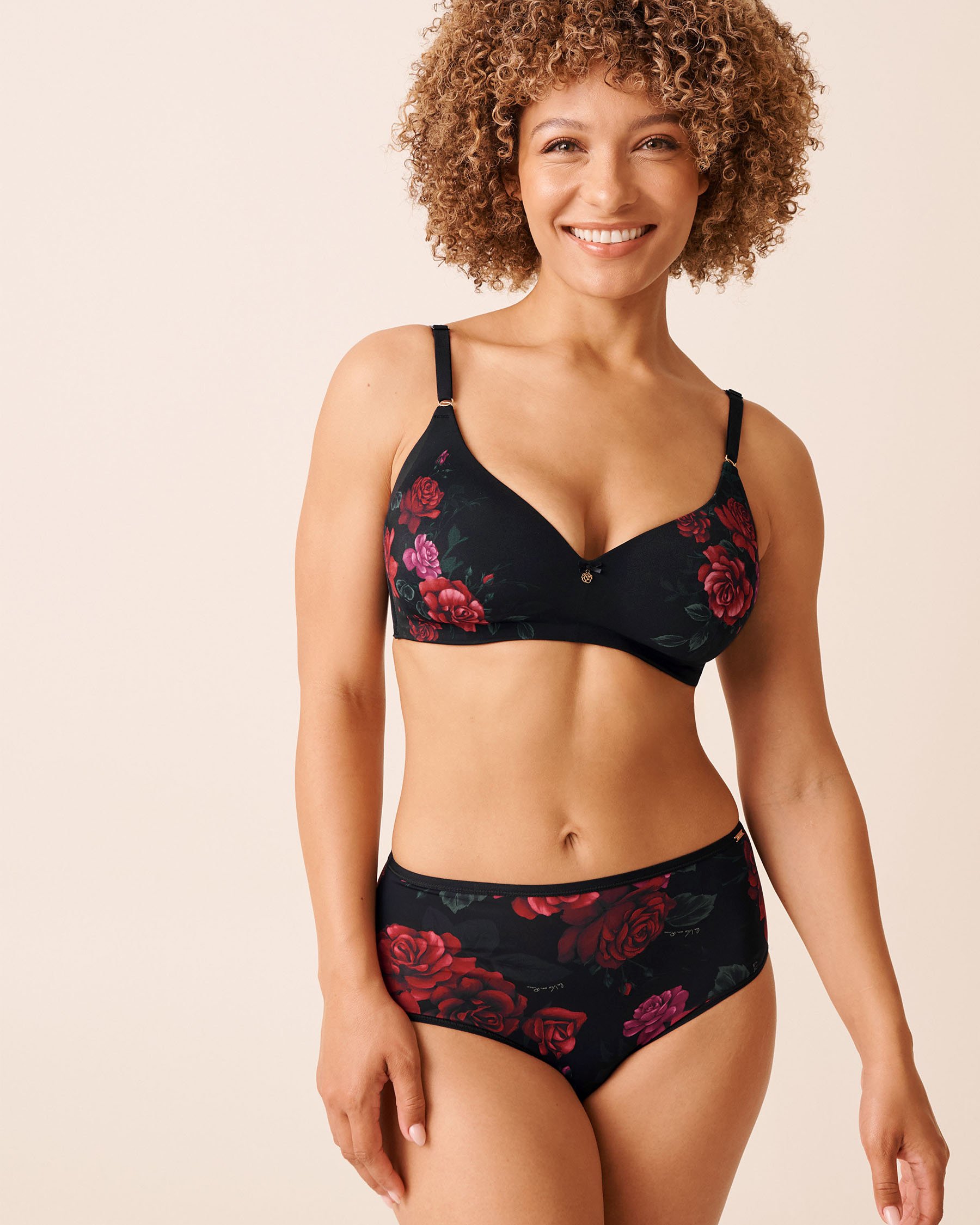 LA VIE EN ROSE Soutien-gorge doublure légère sans armatures dos lisse Noir/Roses rouges 10200558 - View1