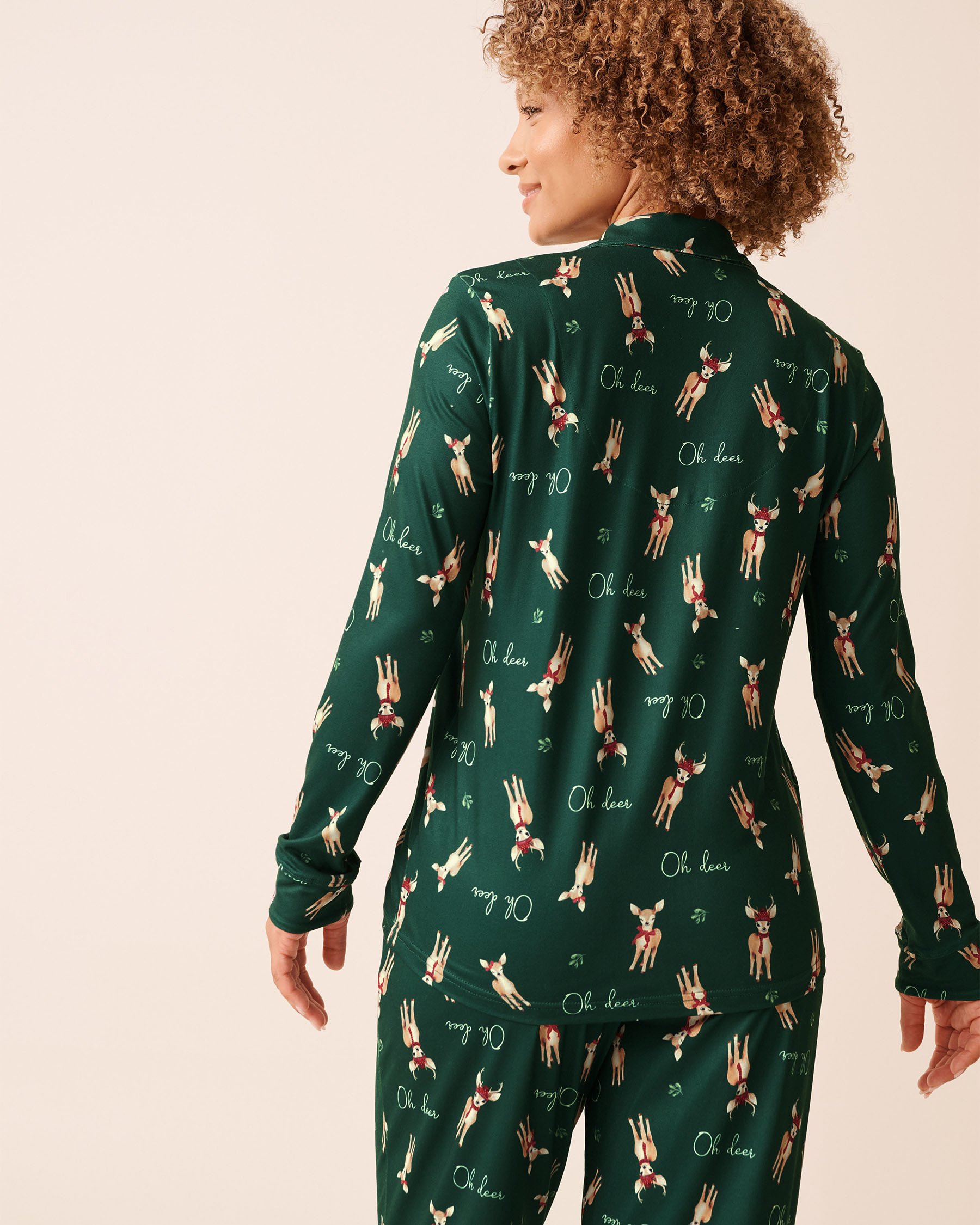 LA VIE EN ROSE Deer Print Super Soft Button-down Shirt Fir Green/Deers 40100810 - View2
