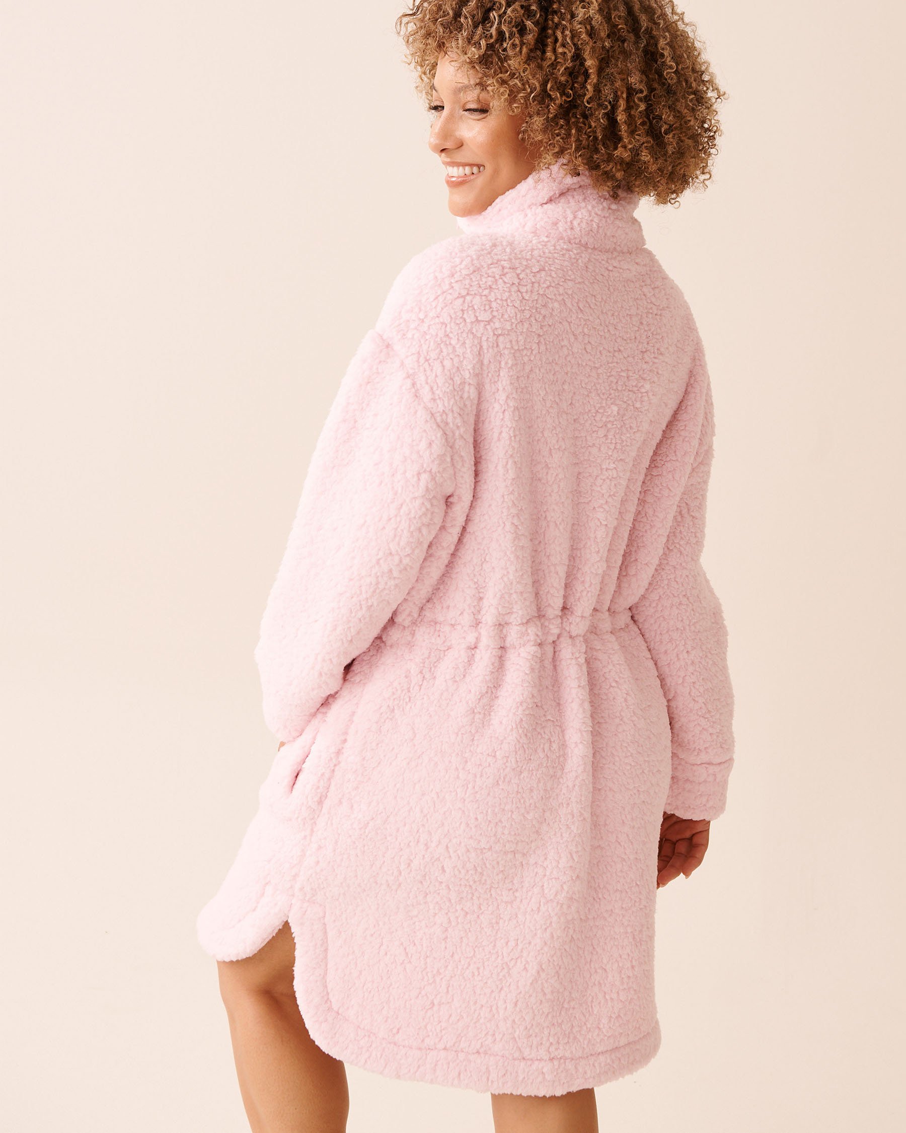 LA VIE EN ROSE Zip-up Funnel Neck Sherpa Robe Pastel Pink 40600221 - View4