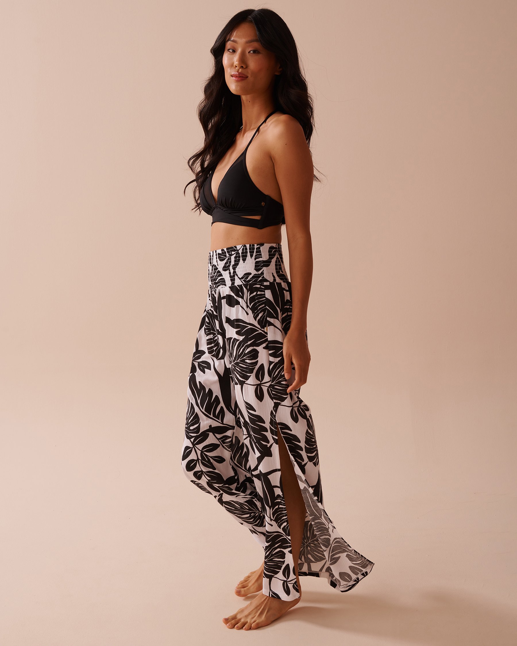 LA VIE EN ROSE AQUA Split-Hem Wide-Leg Pants Black & White Leaves 80200057 - View6