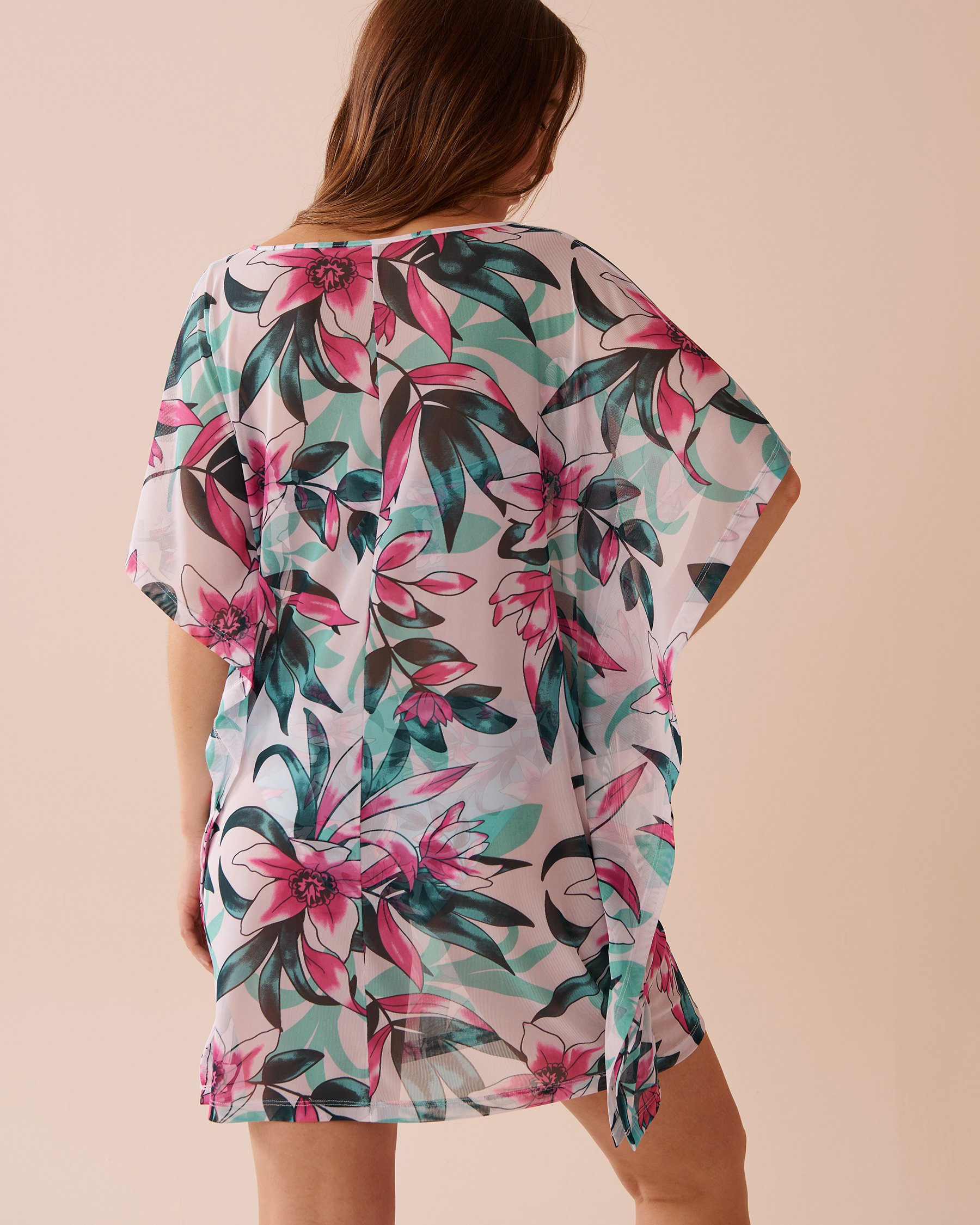 LA VIE EN ROSE AQUA Poncho en résille florale Fleurs de plage 80400062 - View2