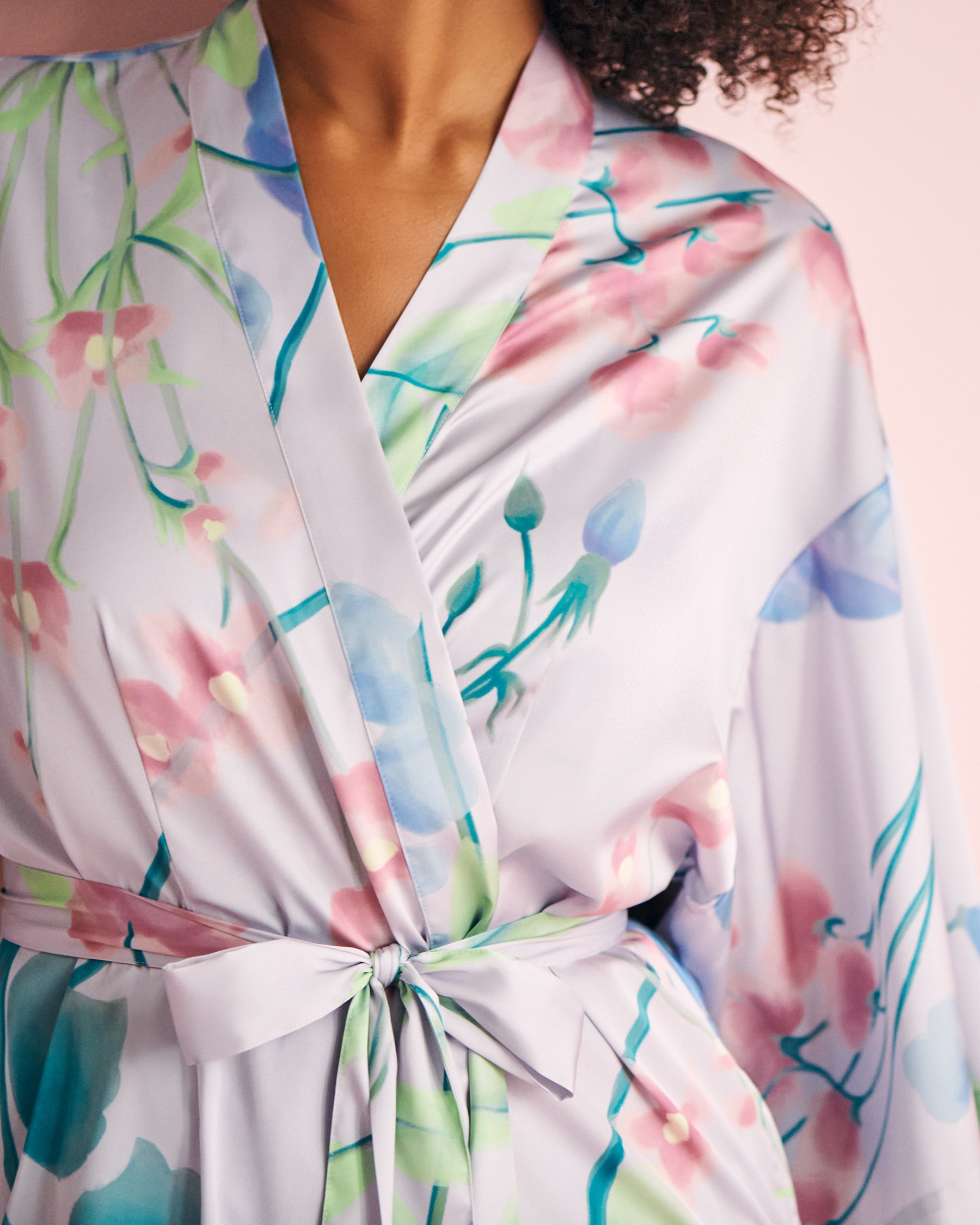LA VIE EN ROSE Lavender Garden Print Long Satin Kimono Lavender Garden 60600087 - View2