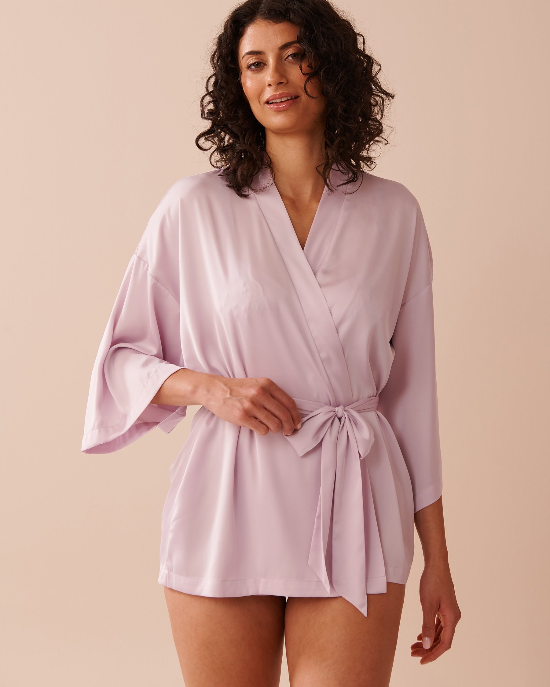LA VIE EN ROSE Short Satin Kimono Lavender 60600088 - View1