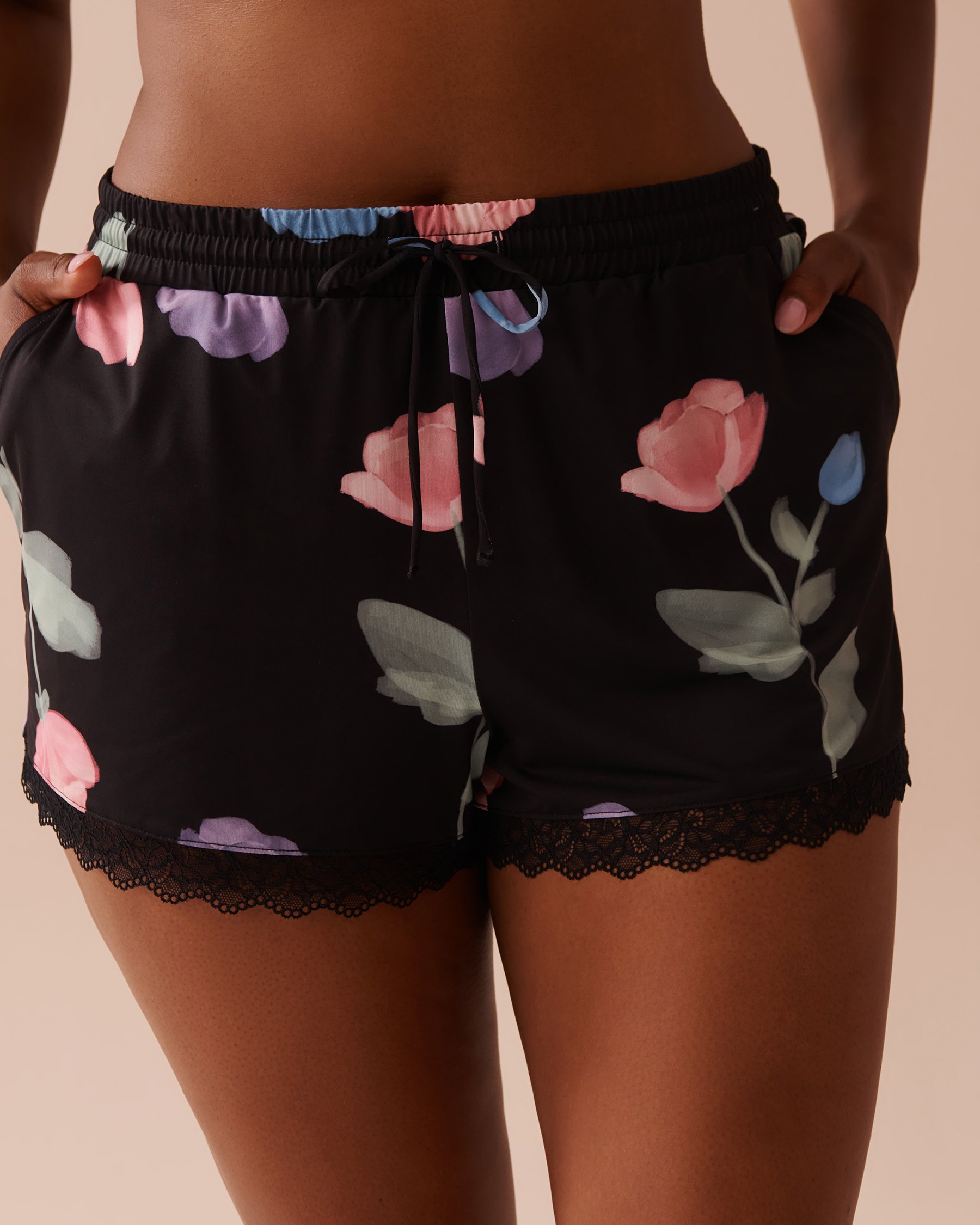 LA VIE EN ROSE Recycled Fibers Tulip Print Lace Trim Shorts Black/Pastel Tulips 60200114 - View1
