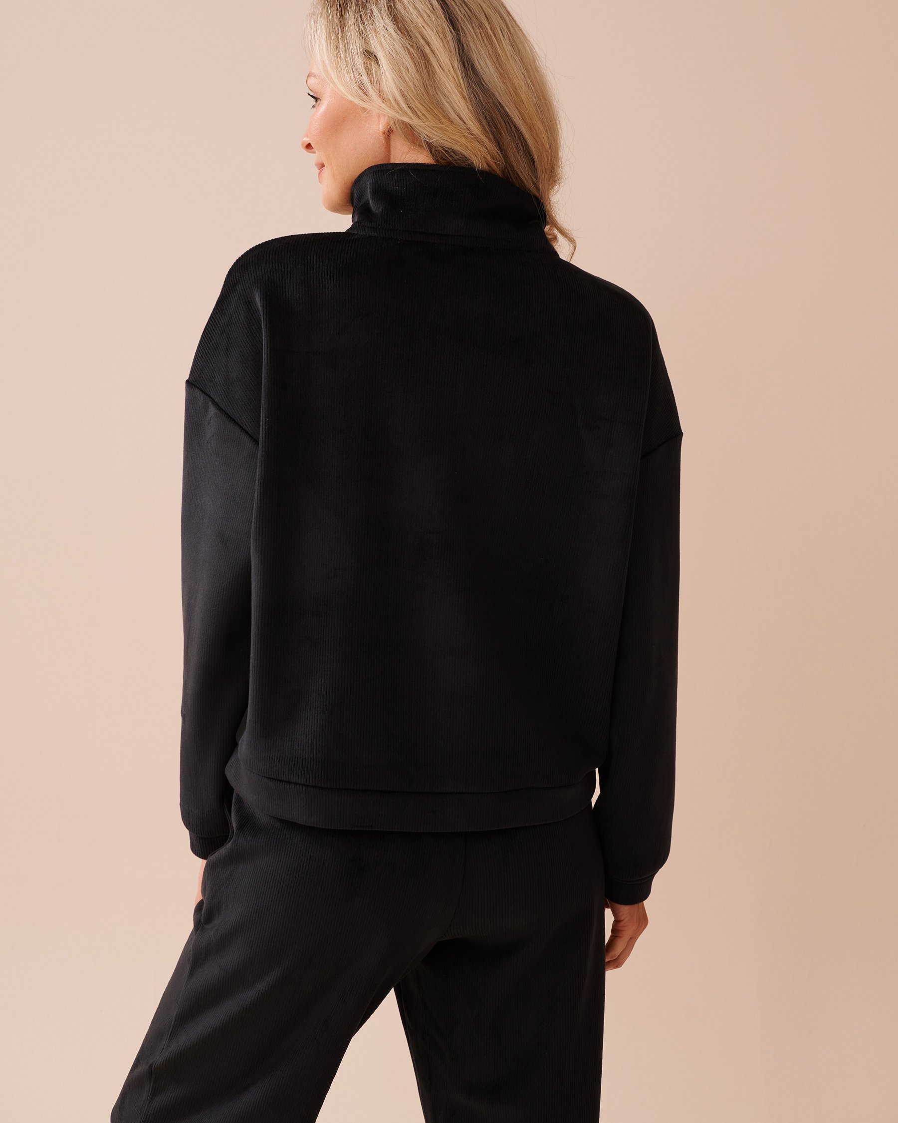 LA VIE EN ROSE Heavy Ribbed Half-zip Sweatshirt Black 50100098 - View2