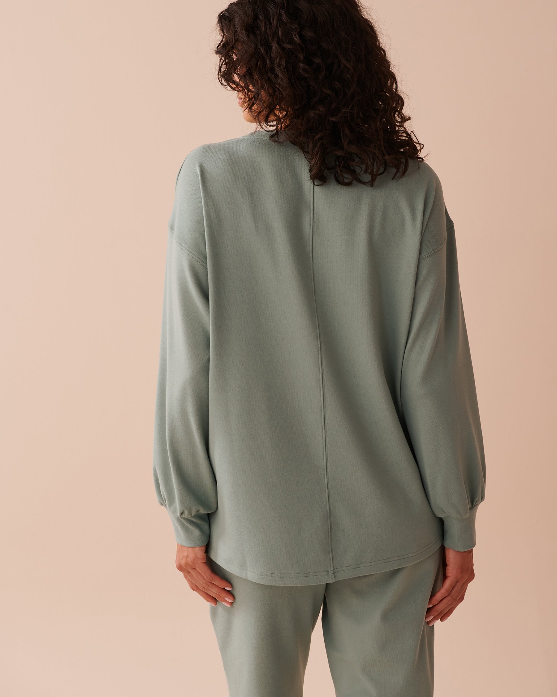 LA VIE EN ROSE Lightly Ribbed Crew Neck Sweatshirt Olive Green 50100099 - View2