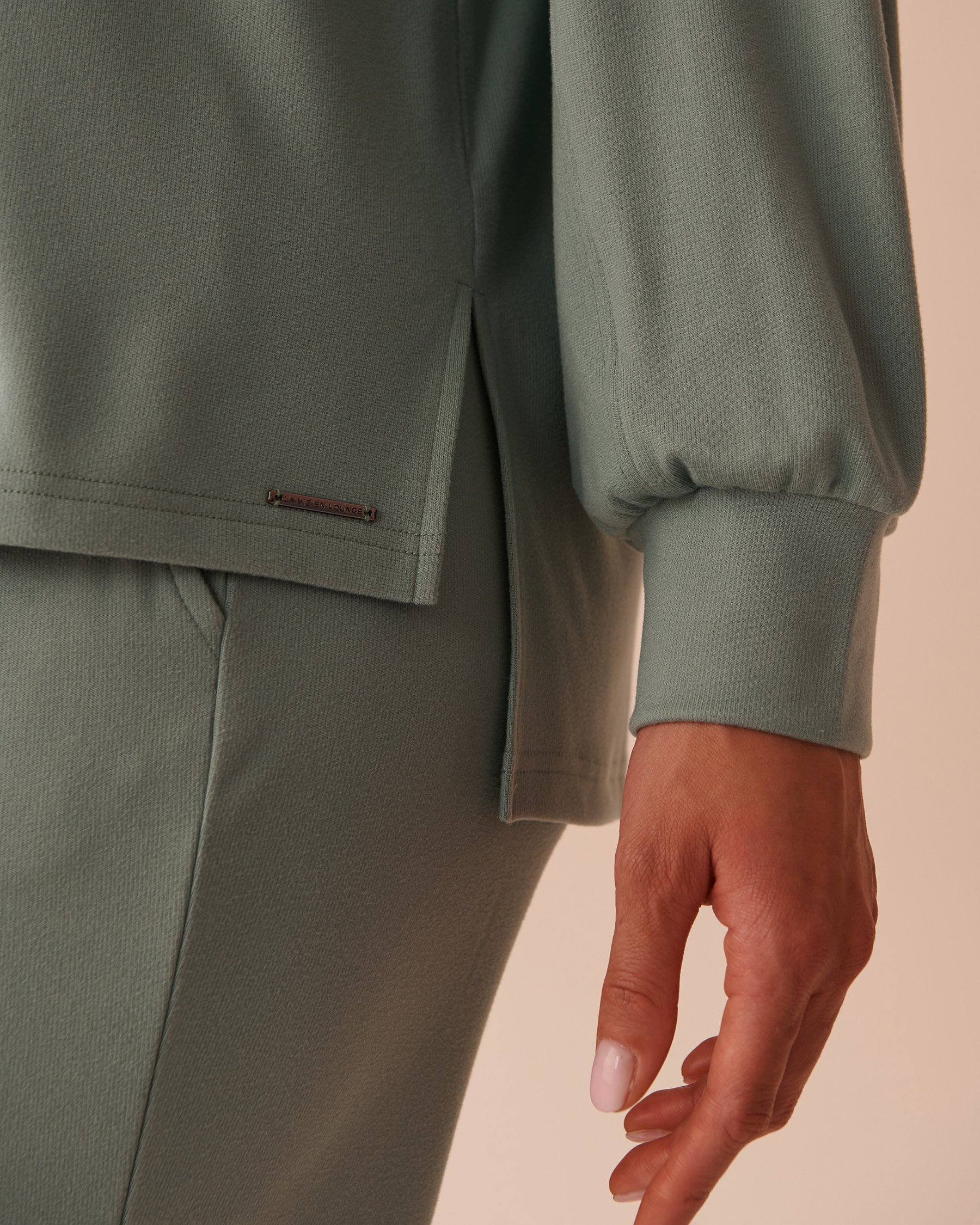 LA VIE EN ROSE Lightly Ribbed Crew Neck Sweatshirt Olive Green 50100099 - View3