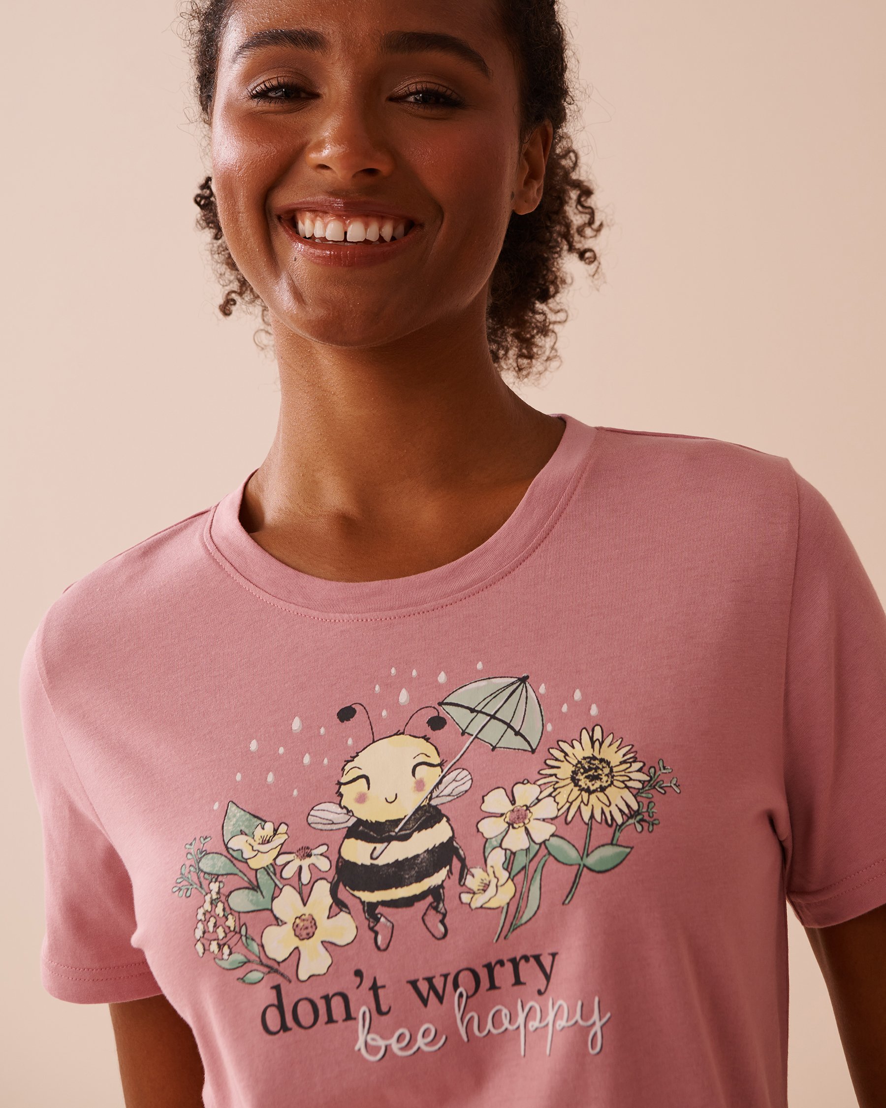LA VIE EN ROSE T-shirt col rond en coton à imprimé abeille Vieux rose 40100693 - Voir3
