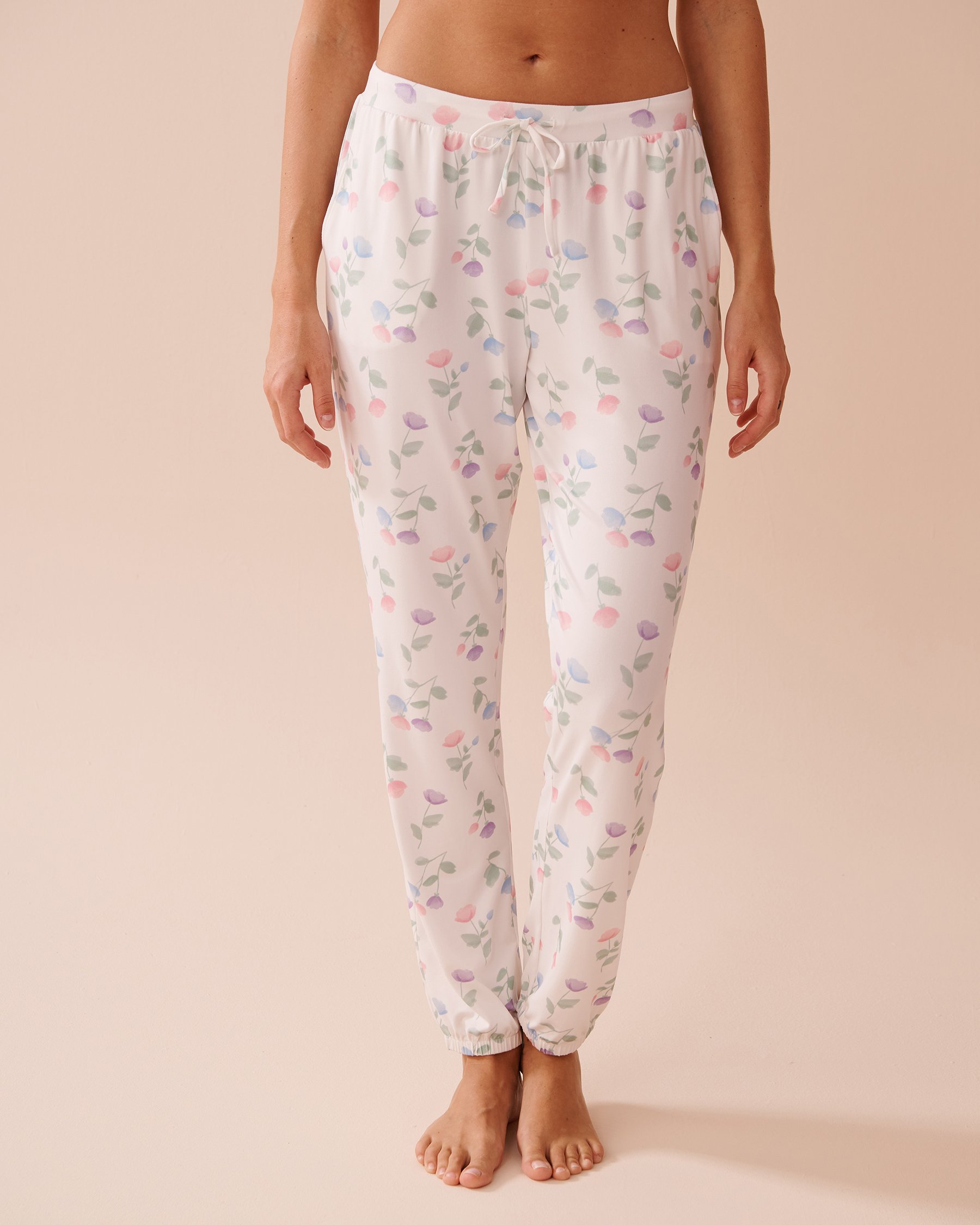 LA VIE EN ROSE Tulip Print Super Soft Jogger Pajama Pants White/Pastel Tulips 40200672 - View1