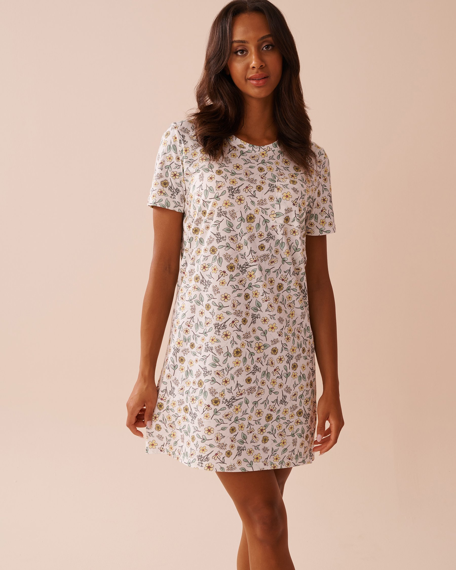 LA VIE EN ROSE Chemise de nuit manches courtes à imprimé tournesol Blanc/Tournesol 40500412 - View1