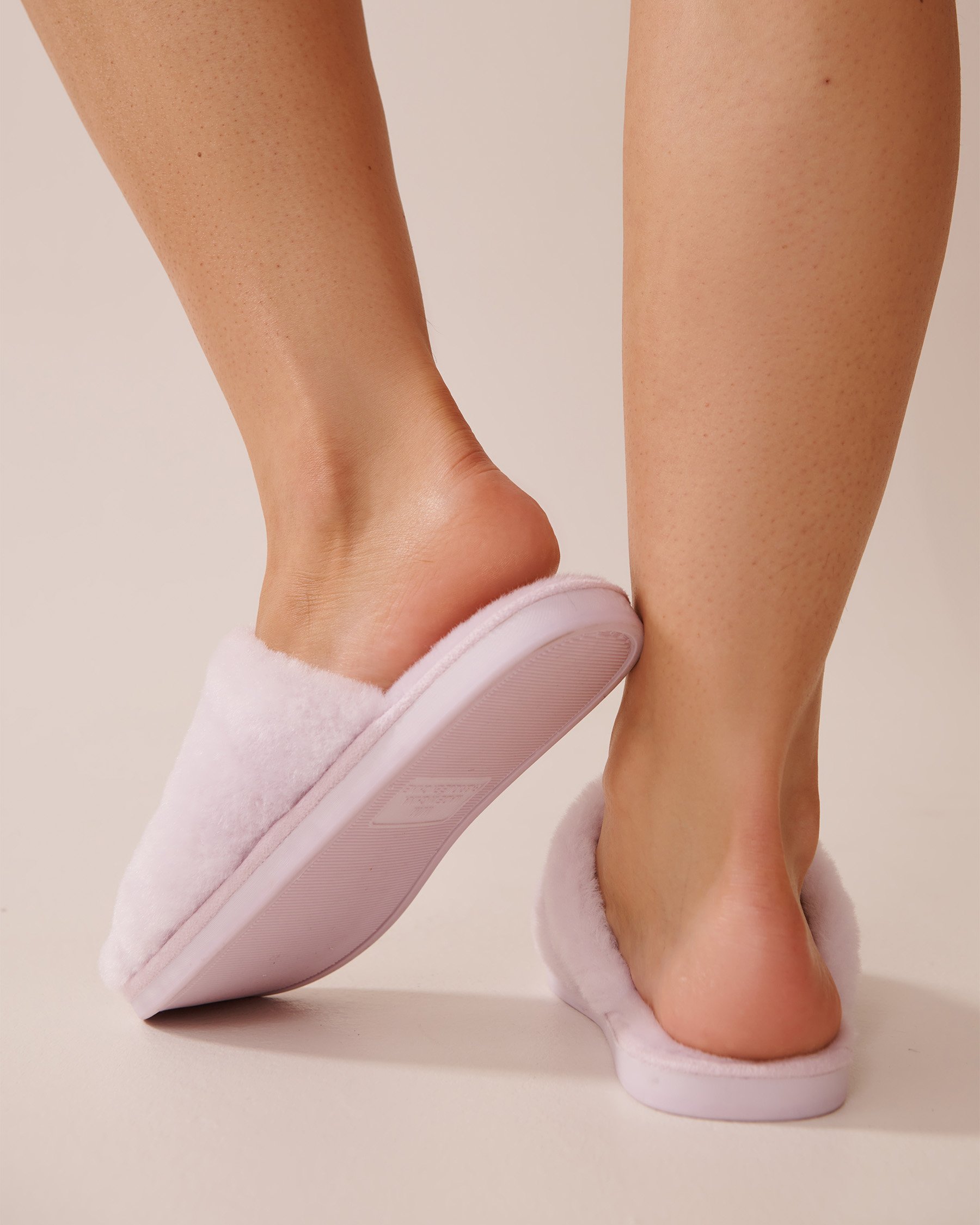 LA VIE EN ROSE Faux Wool Embroidered Slippers Lavender 40700372 - View2