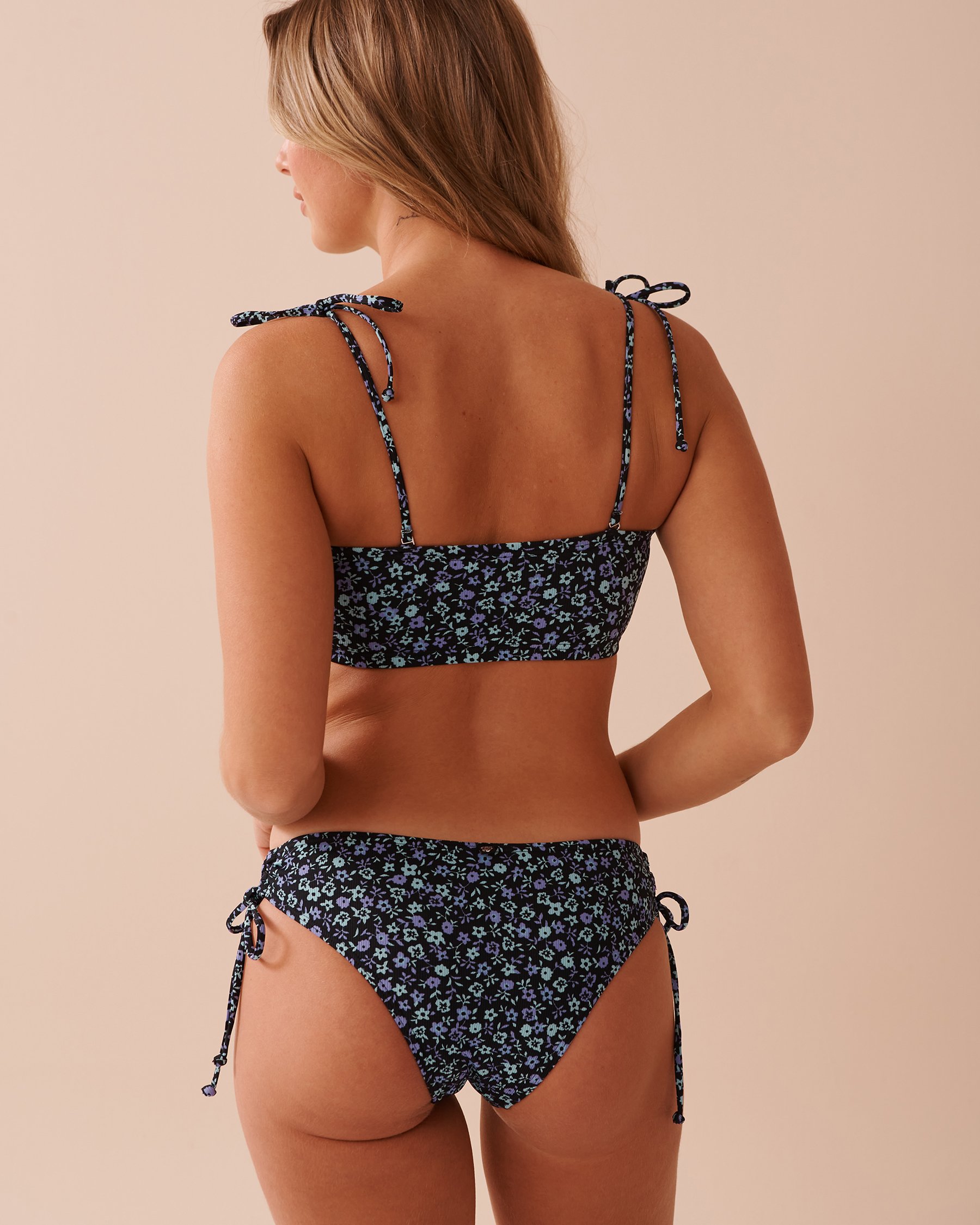 LA VIE EN ROSE AQUA PERIWINKLE FLOWERS Recycled Fibers Bandeau Bikini Top Periwinkle Flowers 70100699 - View4