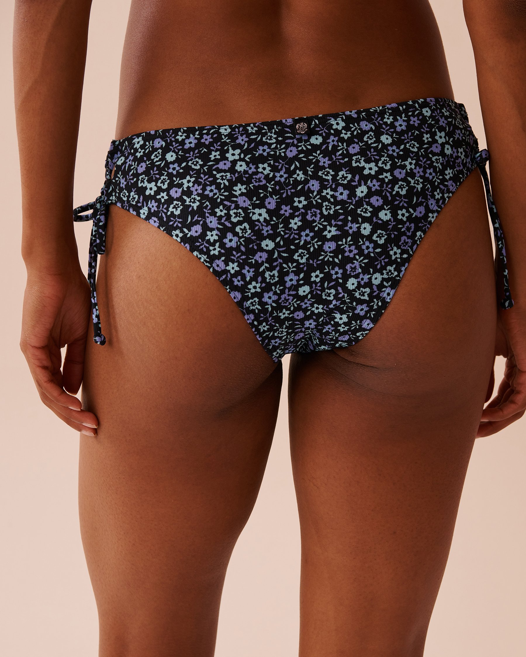 LA VIE EN ROSE AQUA PERIWINKLE FLOWERS Recycled Fibers Side Tie Cheeky Bikini Bottom Periwinkle Flowers 70300649 - View3