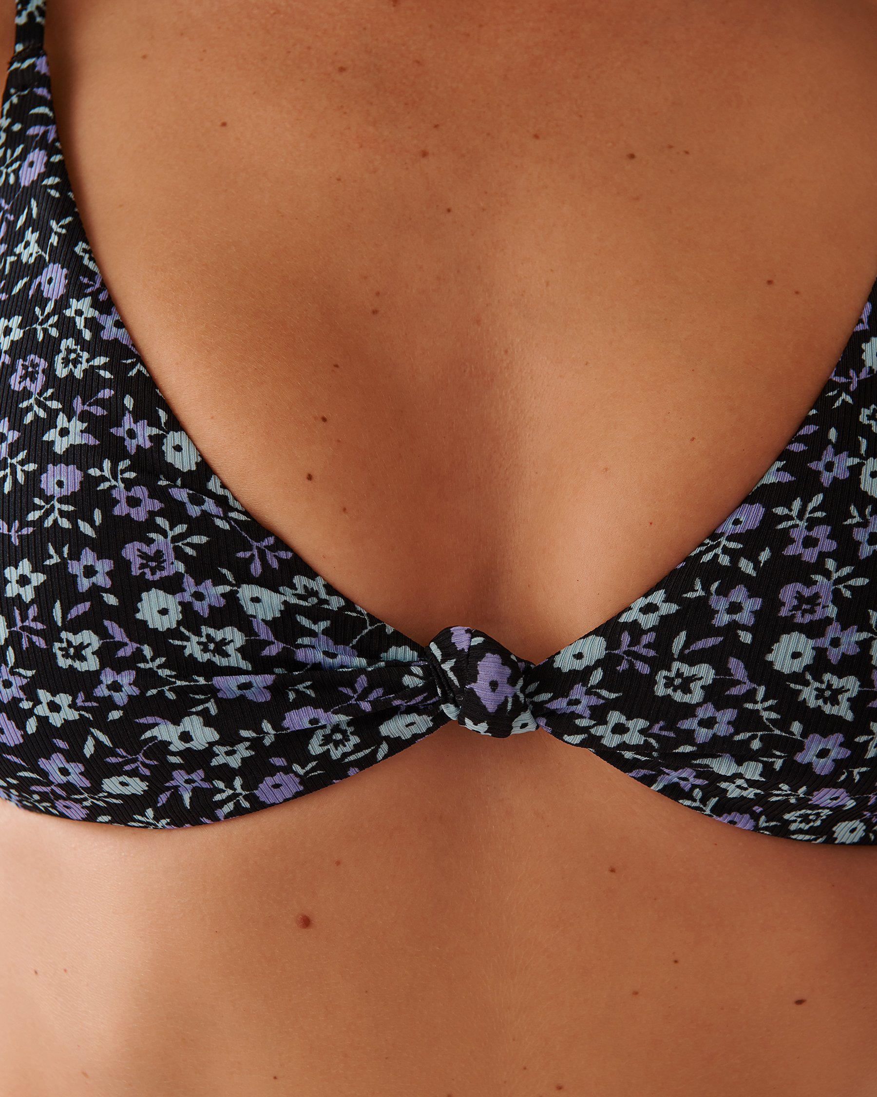 LA VIE EN ROSE AQUA PERIWINKLE FLOWERS Recycled Fibers Triangle Bikini Top Periwinkle Flowers 70100698 - View3