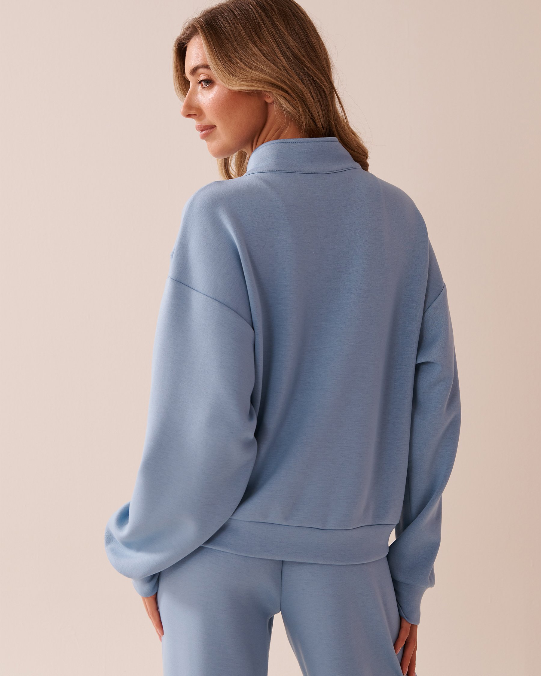 LA VIE EN ROSE Zip-up Sweatshirt Cloud Blue 50100100 - View2