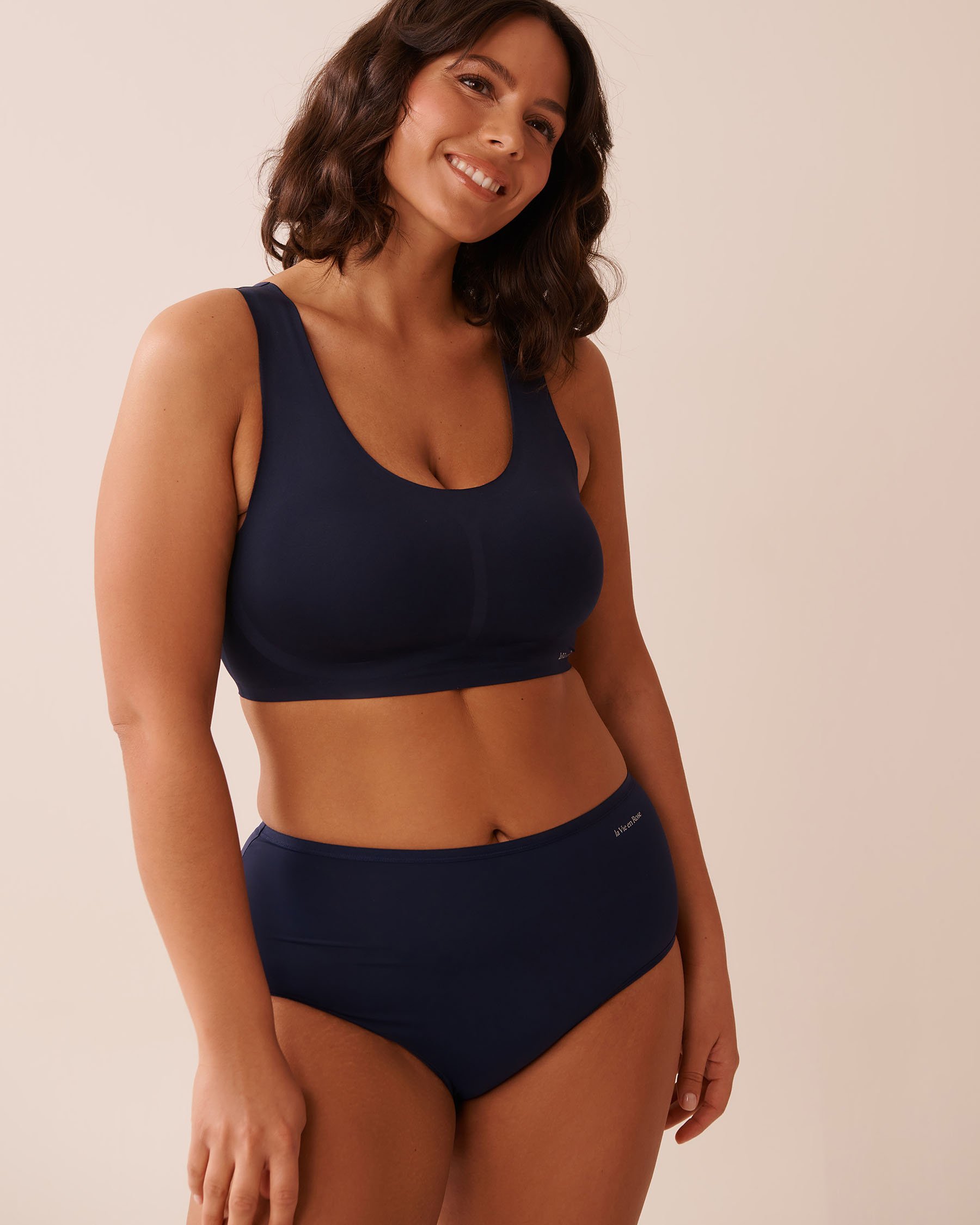 LA VIE EN ROSE Lightly Lined Full Coverage Lounge Tank Bra Navy Blue 10200505 - View1