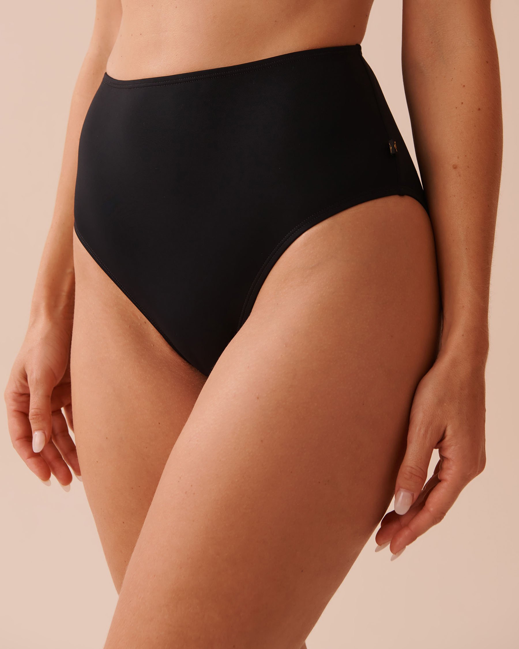 LA VIE EN ROSE AQUA Bas de bikini taille haute maintien léger BLACK Noir 70300633 - Voir1