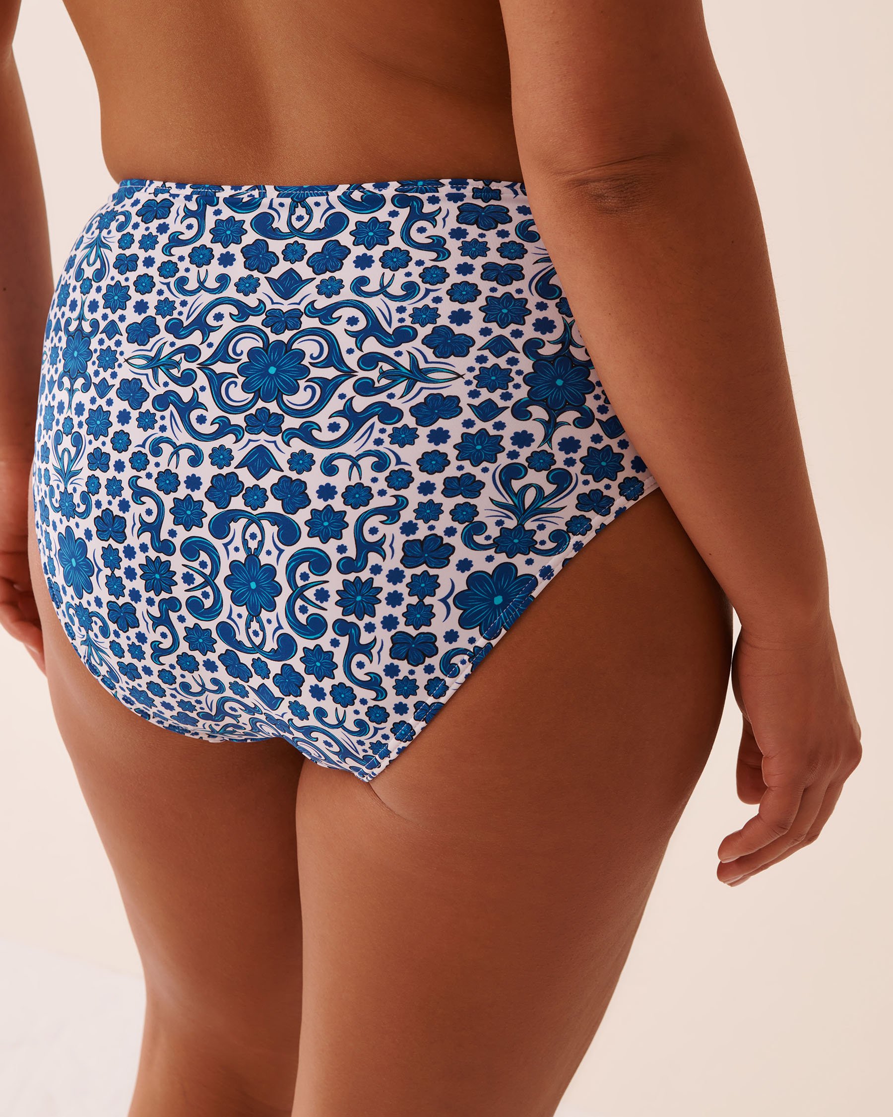 LA VIE EN ROSE AQUA Bas de bikini taille haute MEDITERRANEAN TILE Mosaïque bleue 70300738 - View5