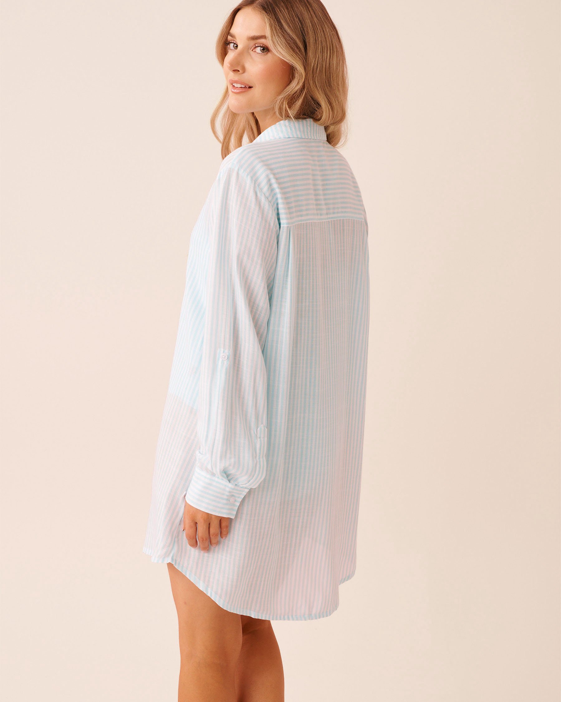 LA VIE EN ROSE AQUA Striped Long Button-down Shirt Light Blue & White Stripes 80100042 - View2