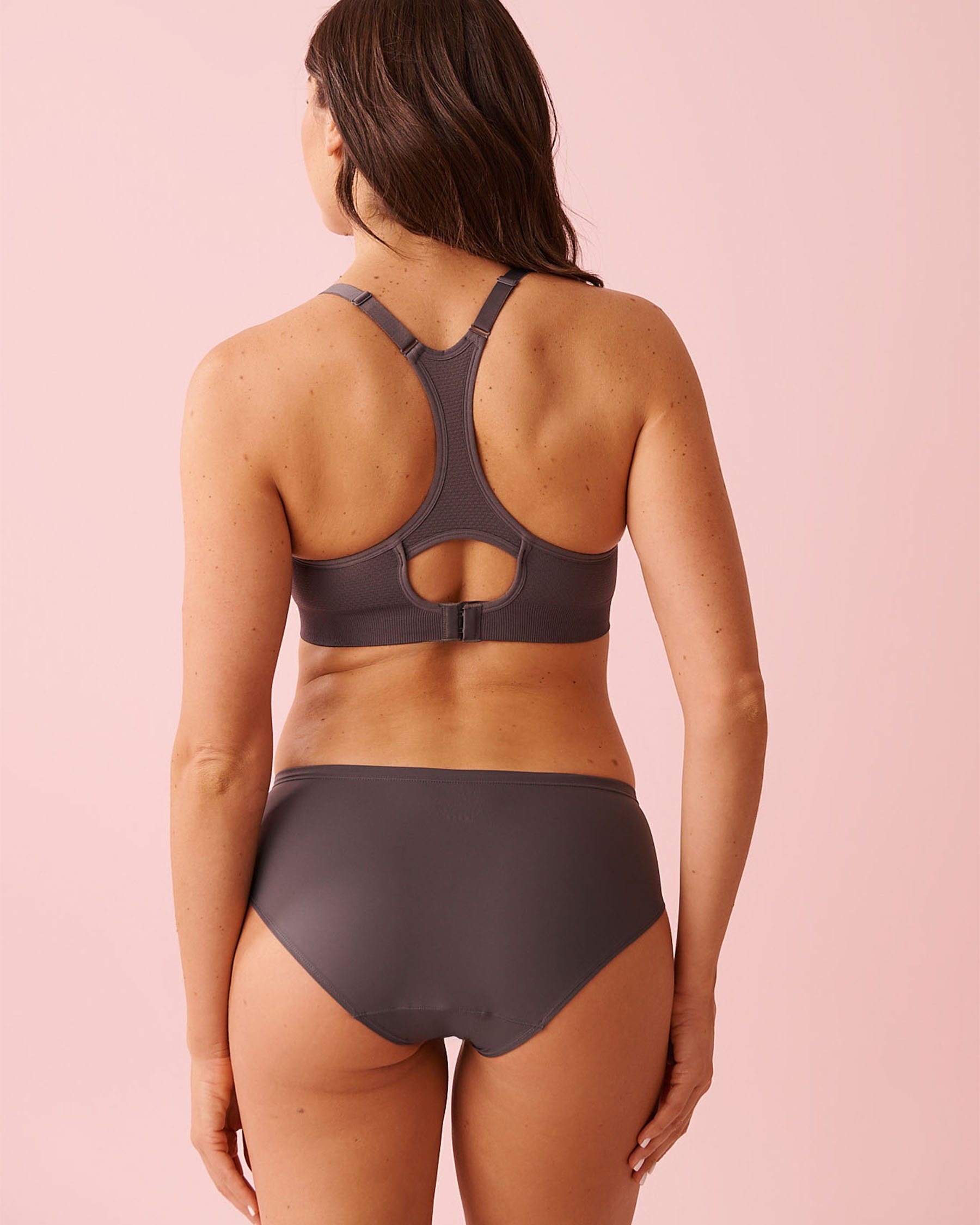 LA VIE EN ROSE Soutien-gorge de sport sans coutures dos nageur impact léger Gris foncé 10200574 - View2