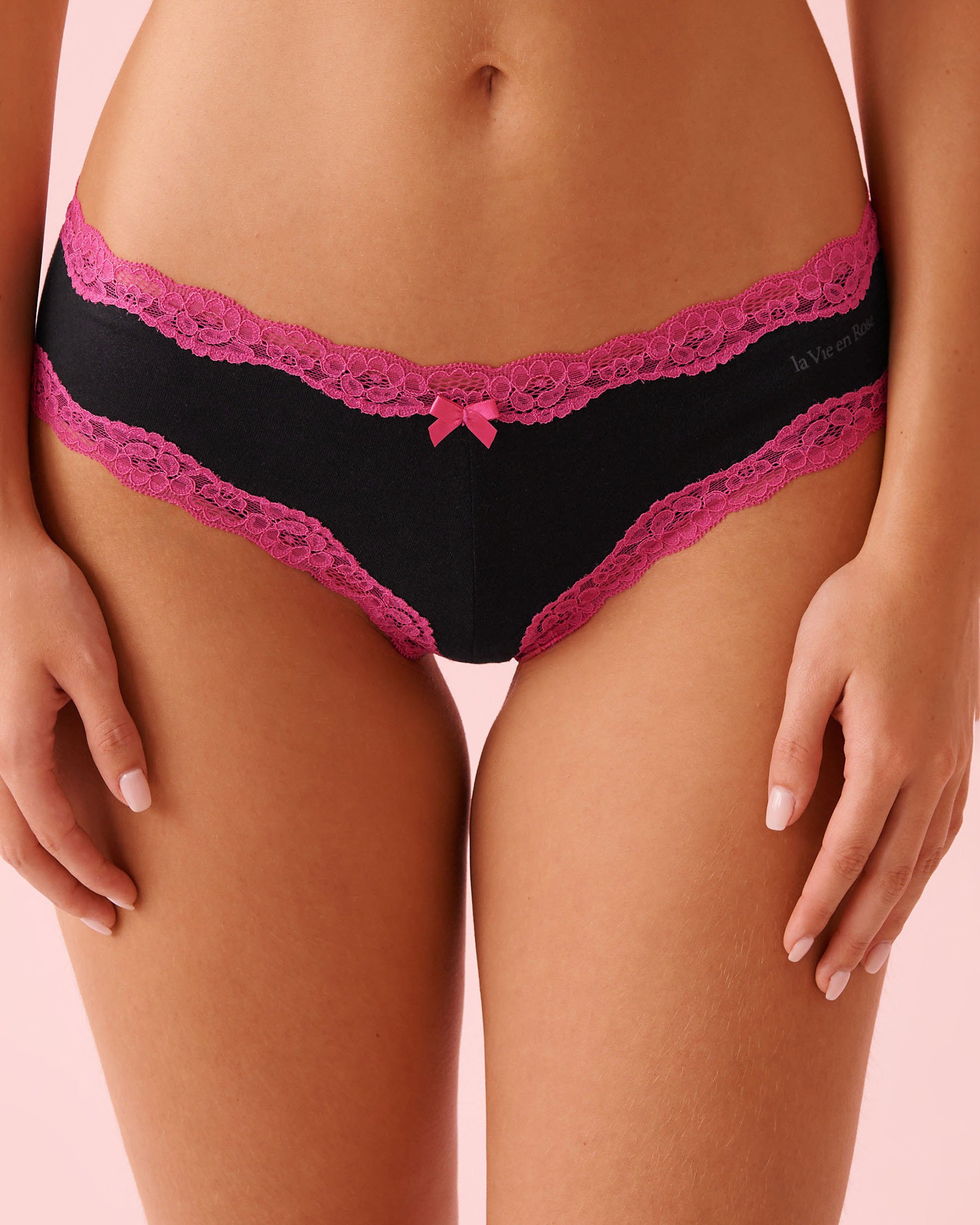 LA VIE EN ROSE Culotte cheeky coton et bordure de dentelle Noir 20100709 - Voir1