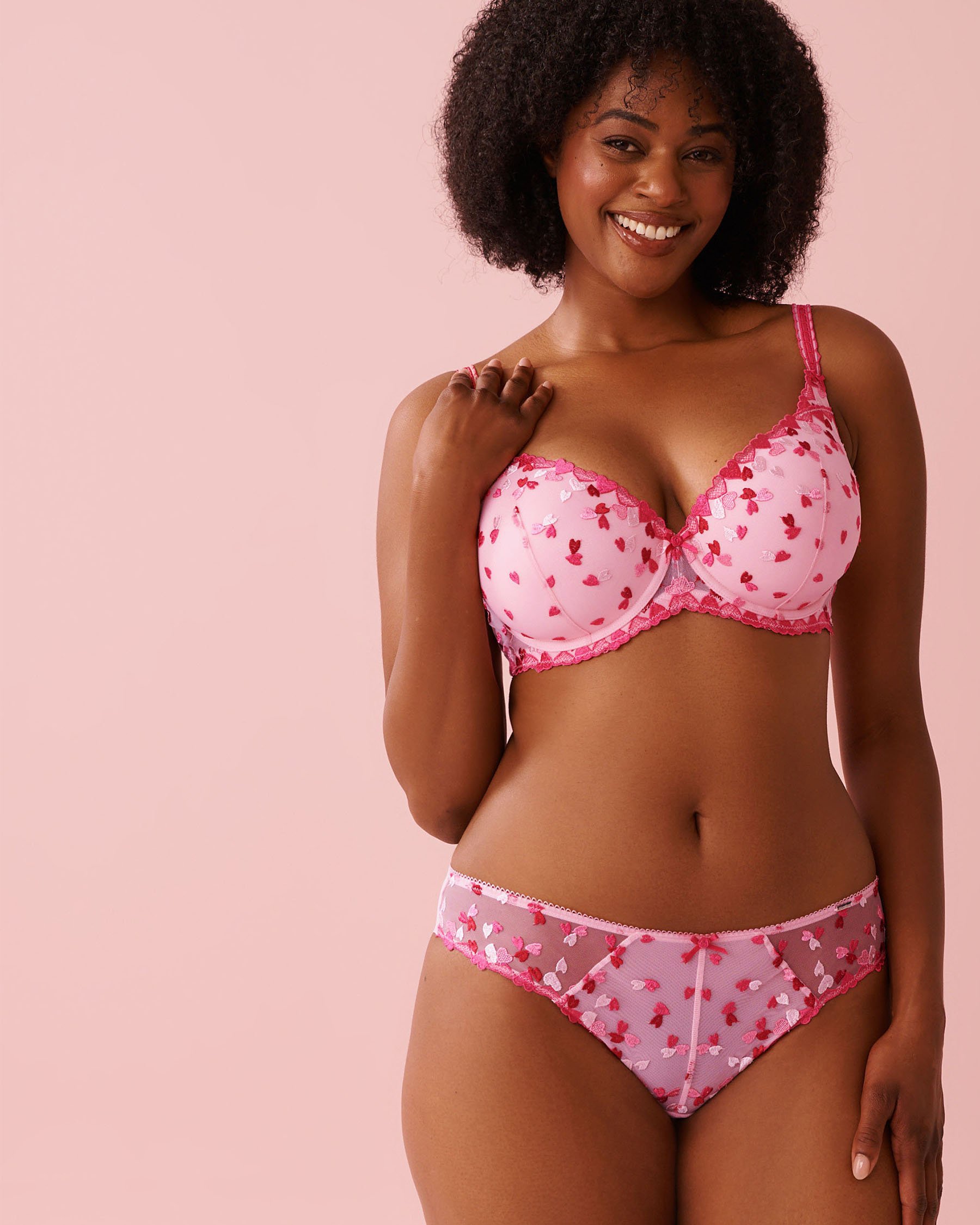 LA VIE EN ROSE Embroidered Mesh Bikini Panty Pink Hearts 20300485 - View3
