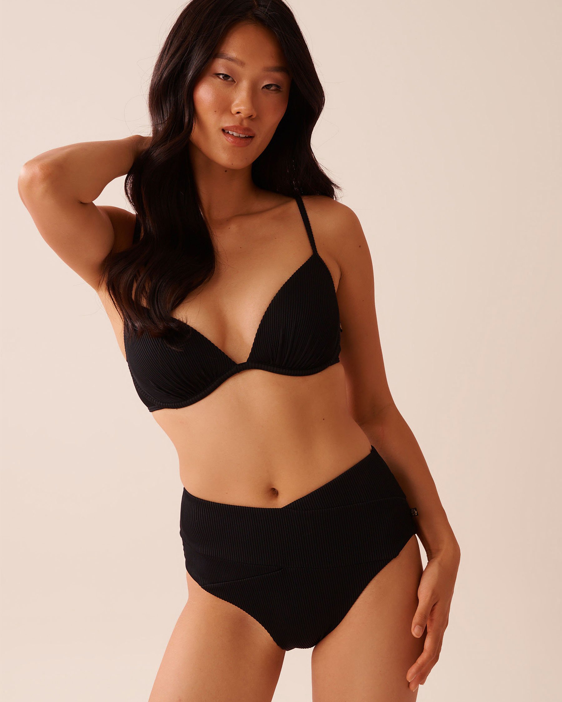 LA VIE EN ROSE AQUA BLACK Push-up Bikini Top Black/Ribbed 70100878 - View1