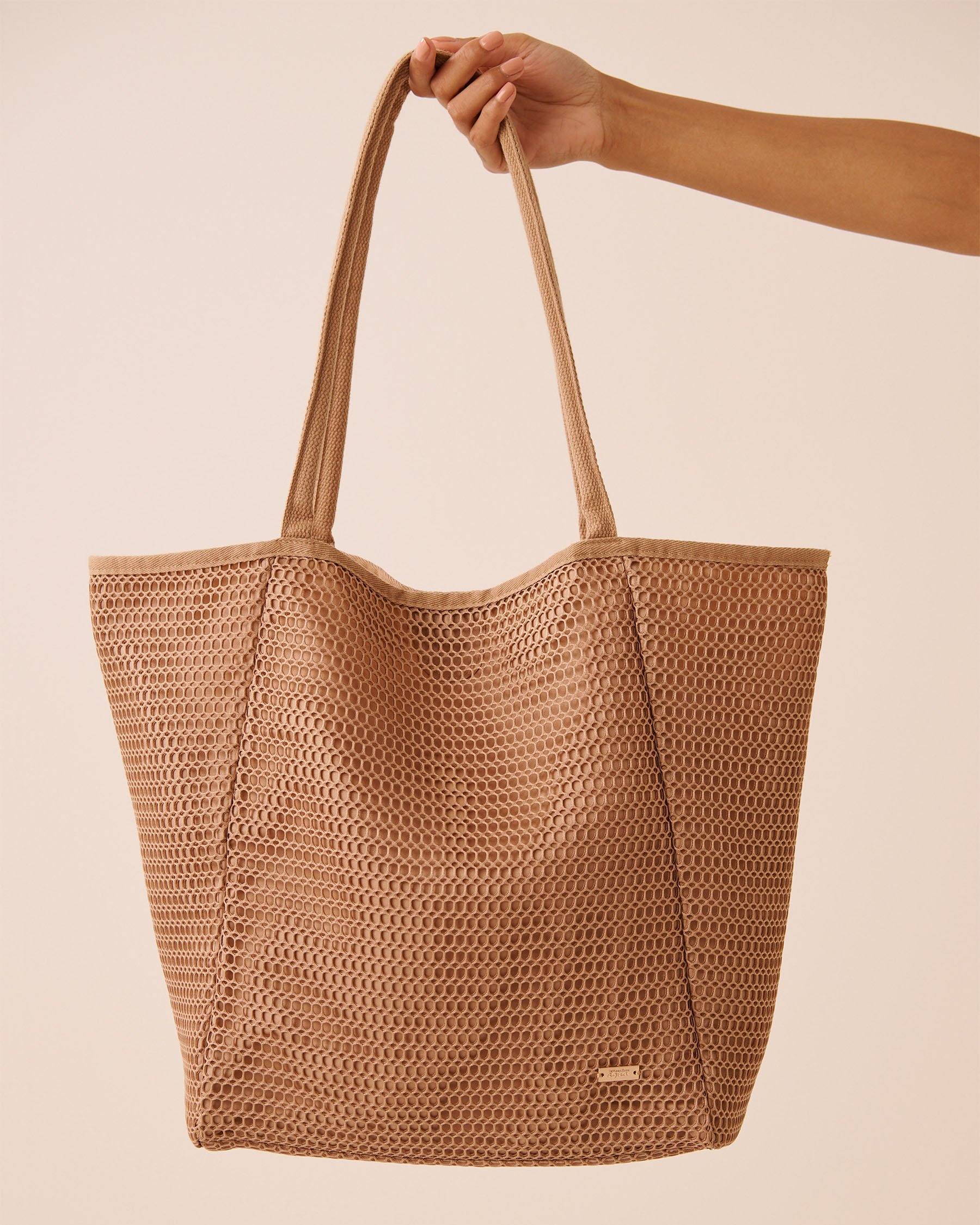 LA VIE EN ROSE AQUA Crochet Bag Dark Beige 80500127 - View1