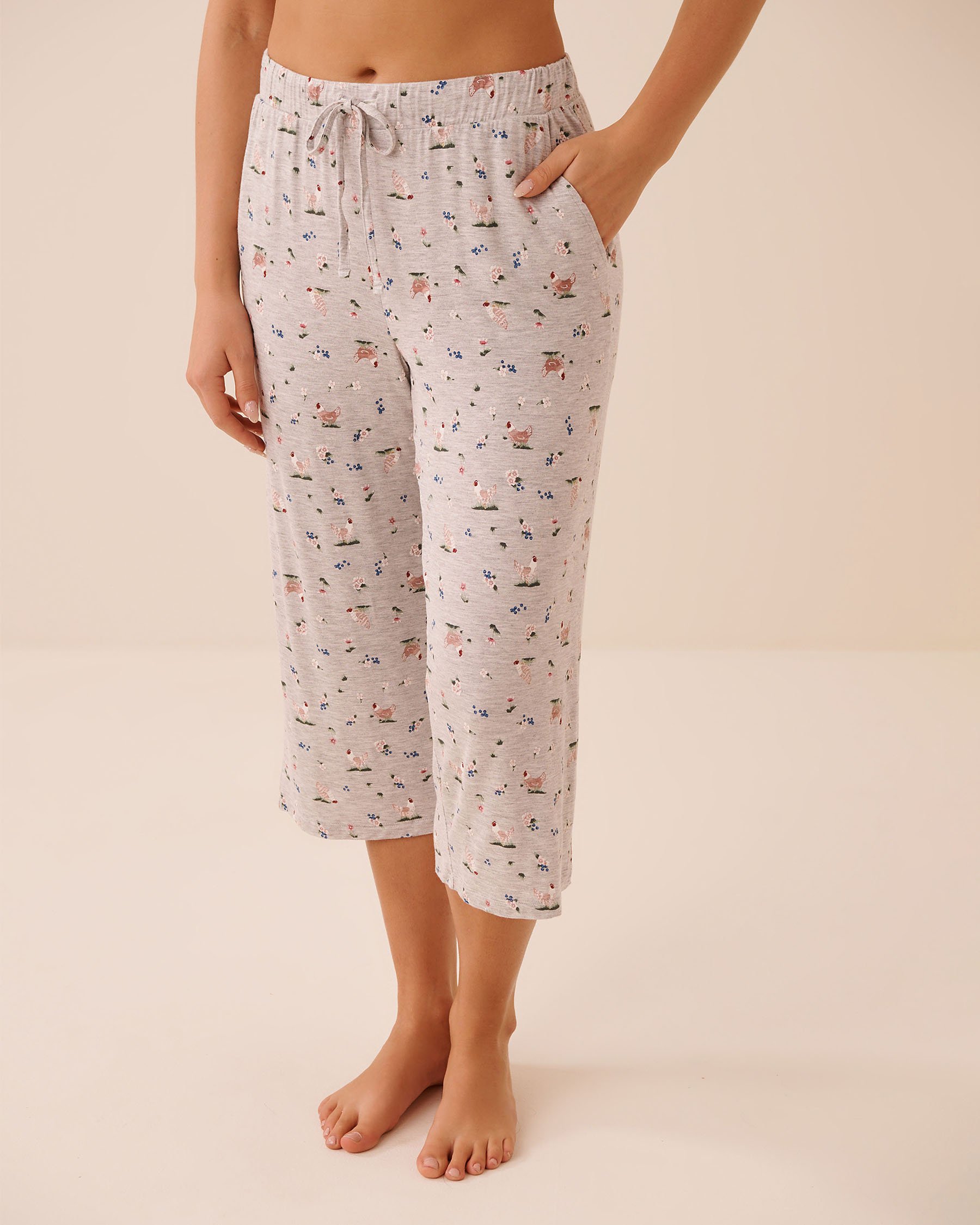 LA VIE EN ROSE Chicken Print Soft Jersey Pajama Capris Grey/Chicken 60200183 - View1