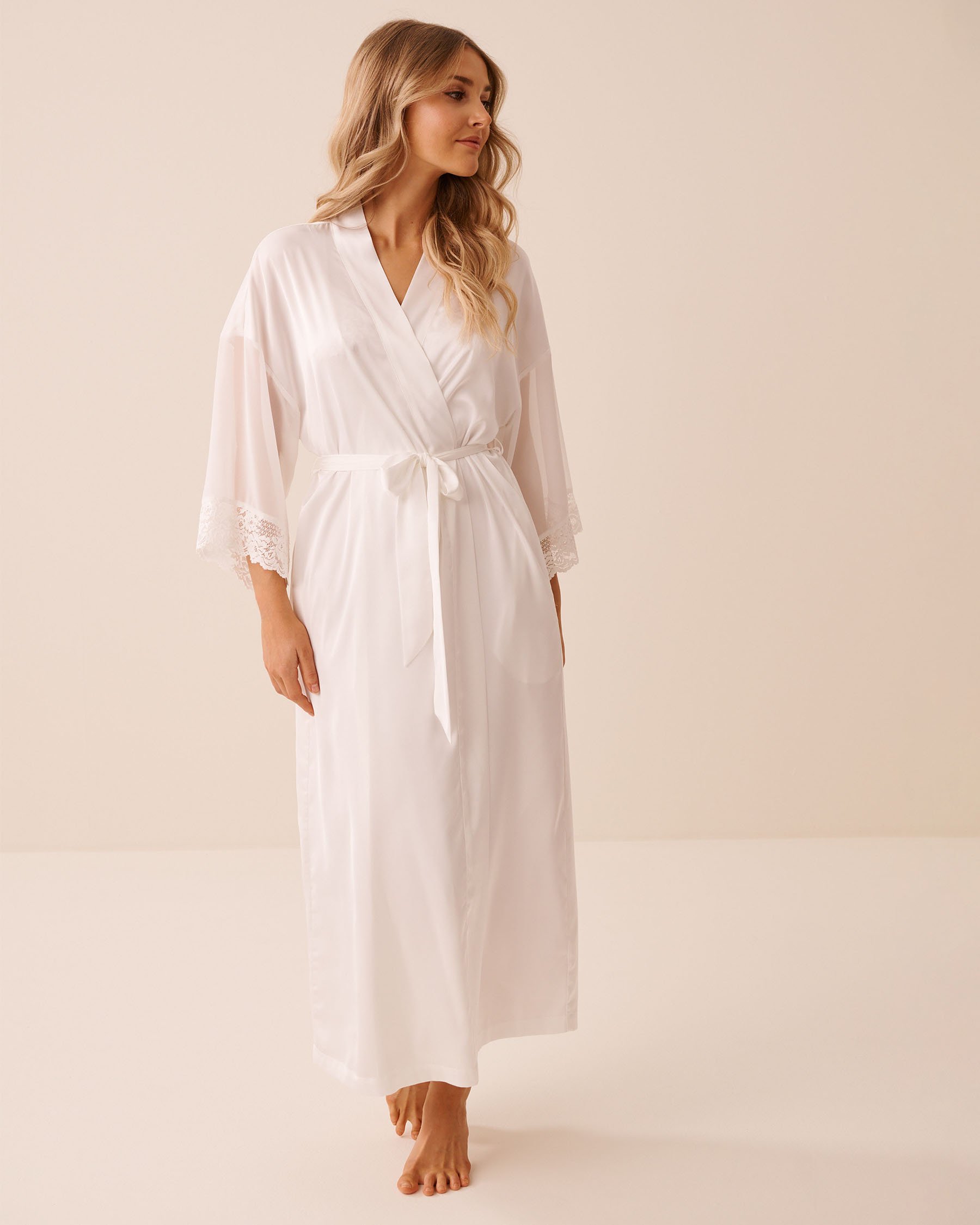LA VIE EN ROSE Kimono en satin et chiffon Blanc 60600116 - View2