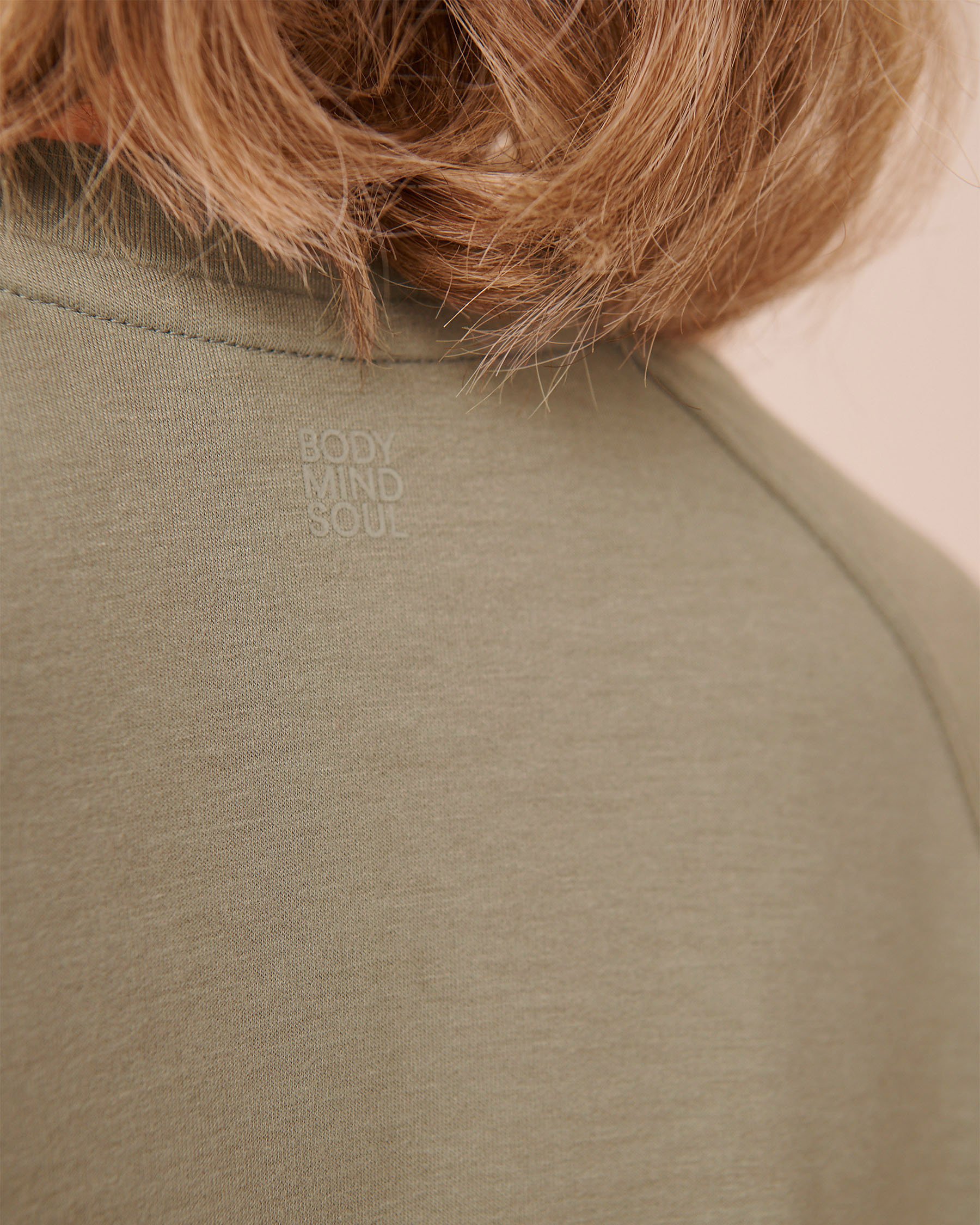 LA VIE EN ROSE T-shirt manches courtes en molleton Vert sauge 50100127 - Voir3