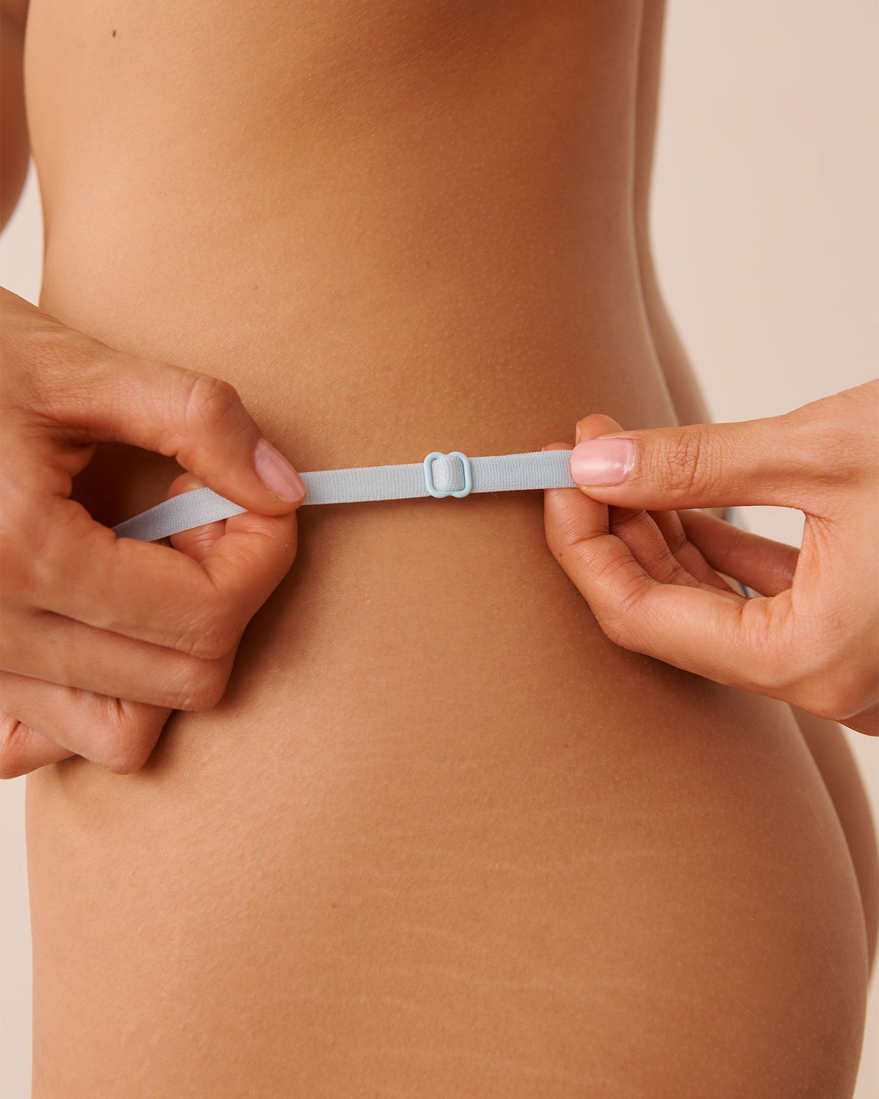 LA VIE EN ROSE Culotte string ajustable en microfibre Bleu pâle 20200785 - Voir3