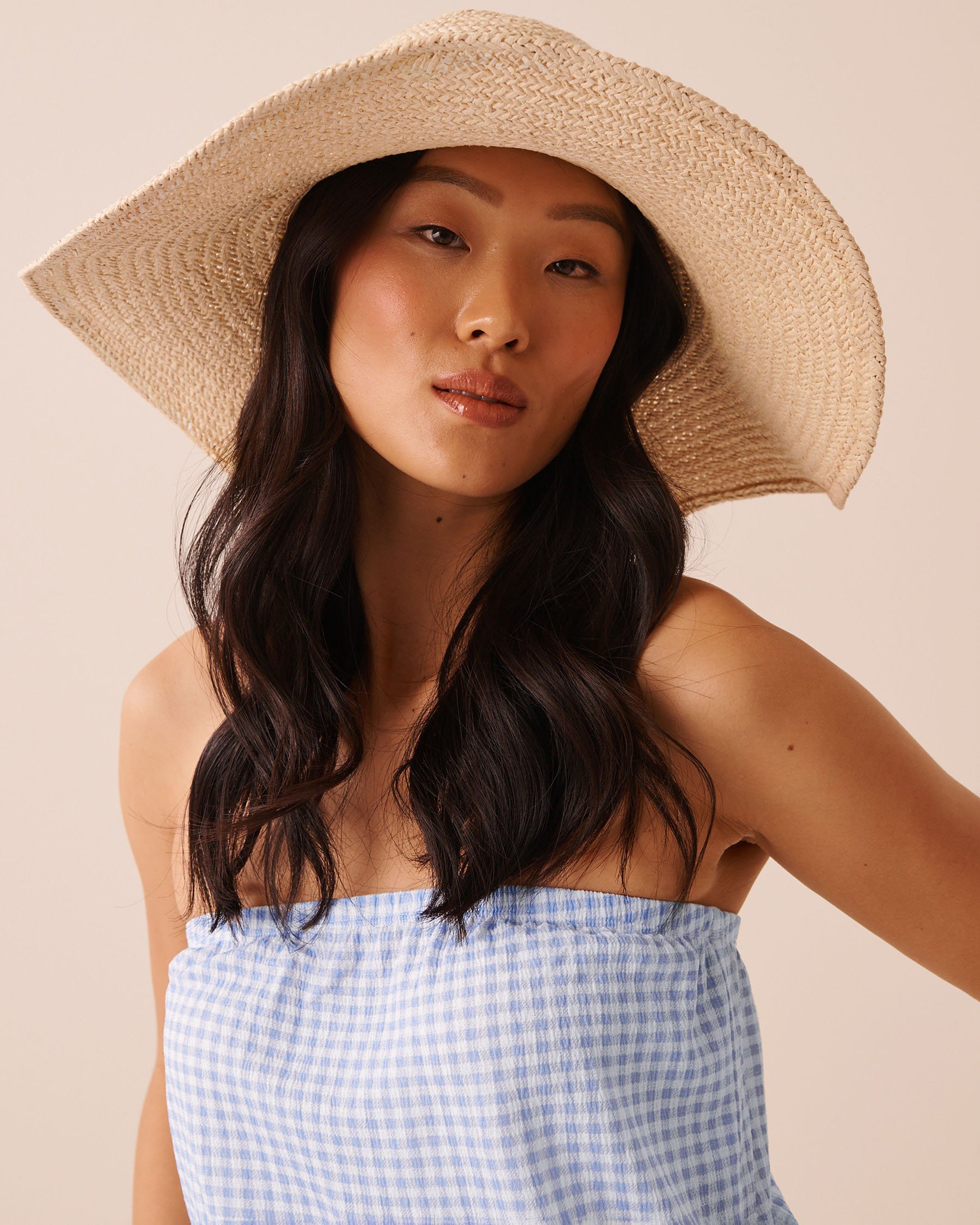 LA VIE EN ROSE AQUA Chapeau de plage en paille à larges bords Sable 80500130 - Voir1