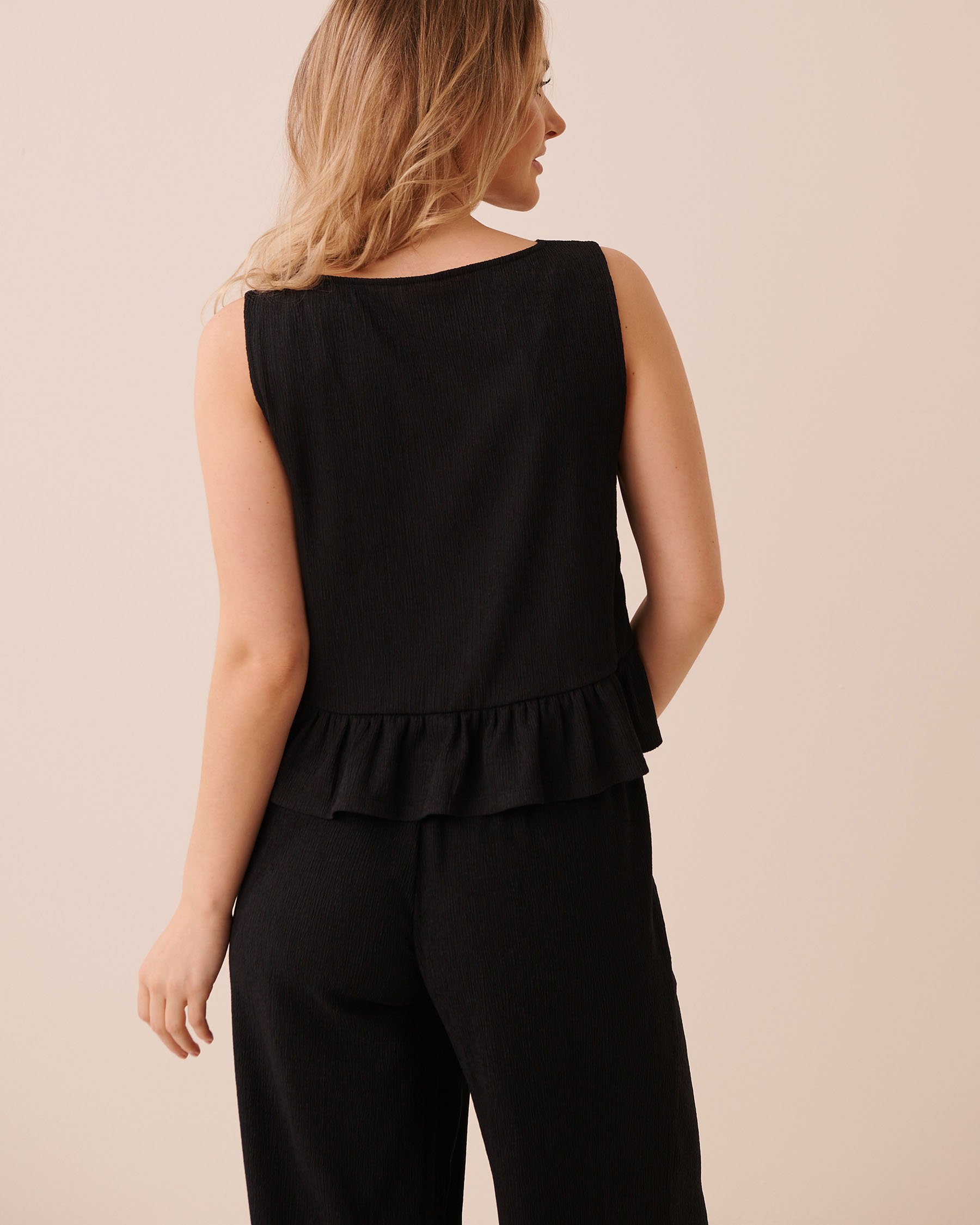 LA VIE EN ROSE AQUA Camisole volantée en maille crêpe Noir 80100050 - Voir4