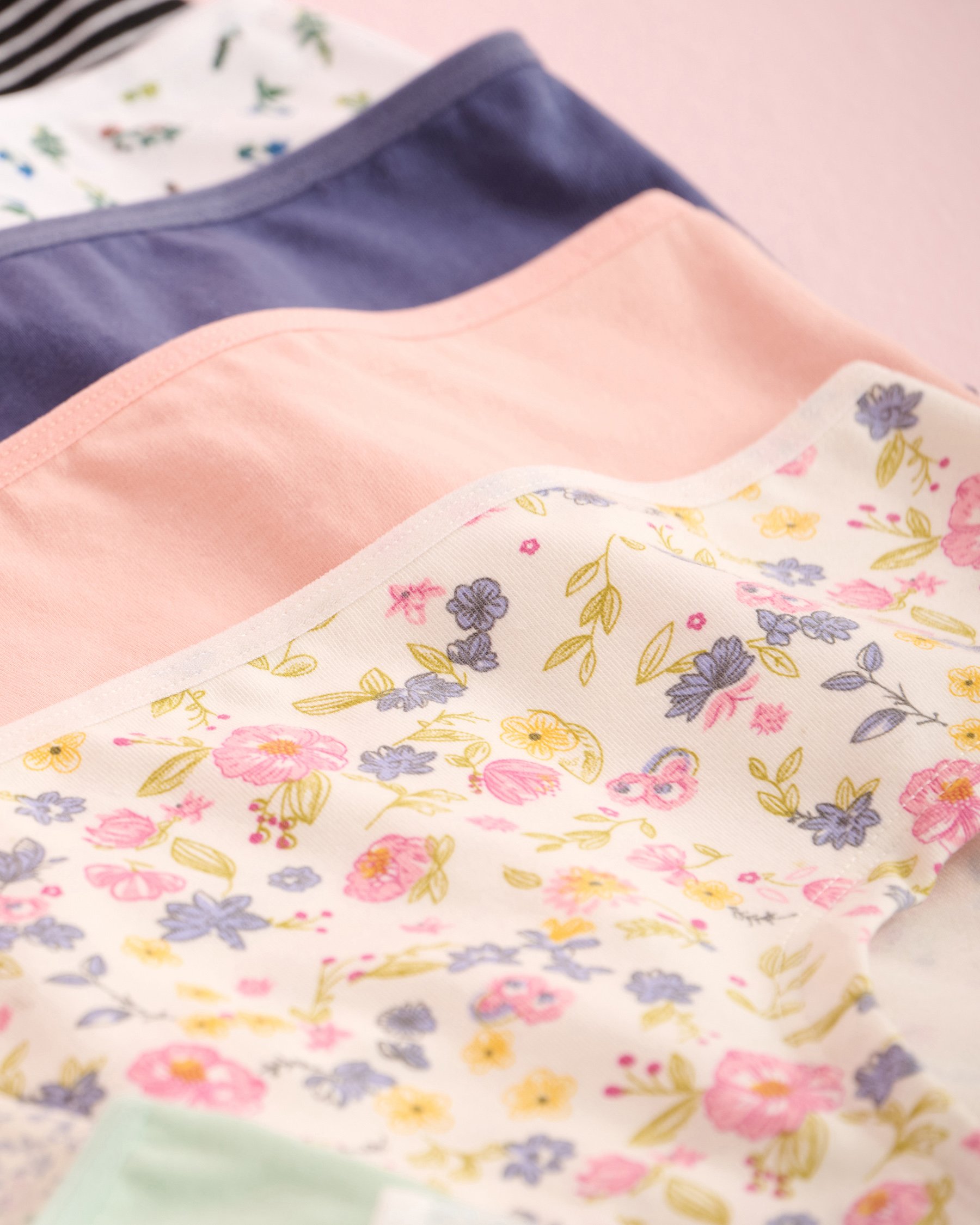 LA VIE EN ROSE Lot de 10 culottes aux hanches en coton Assortiment 20100785-10P - Voir2