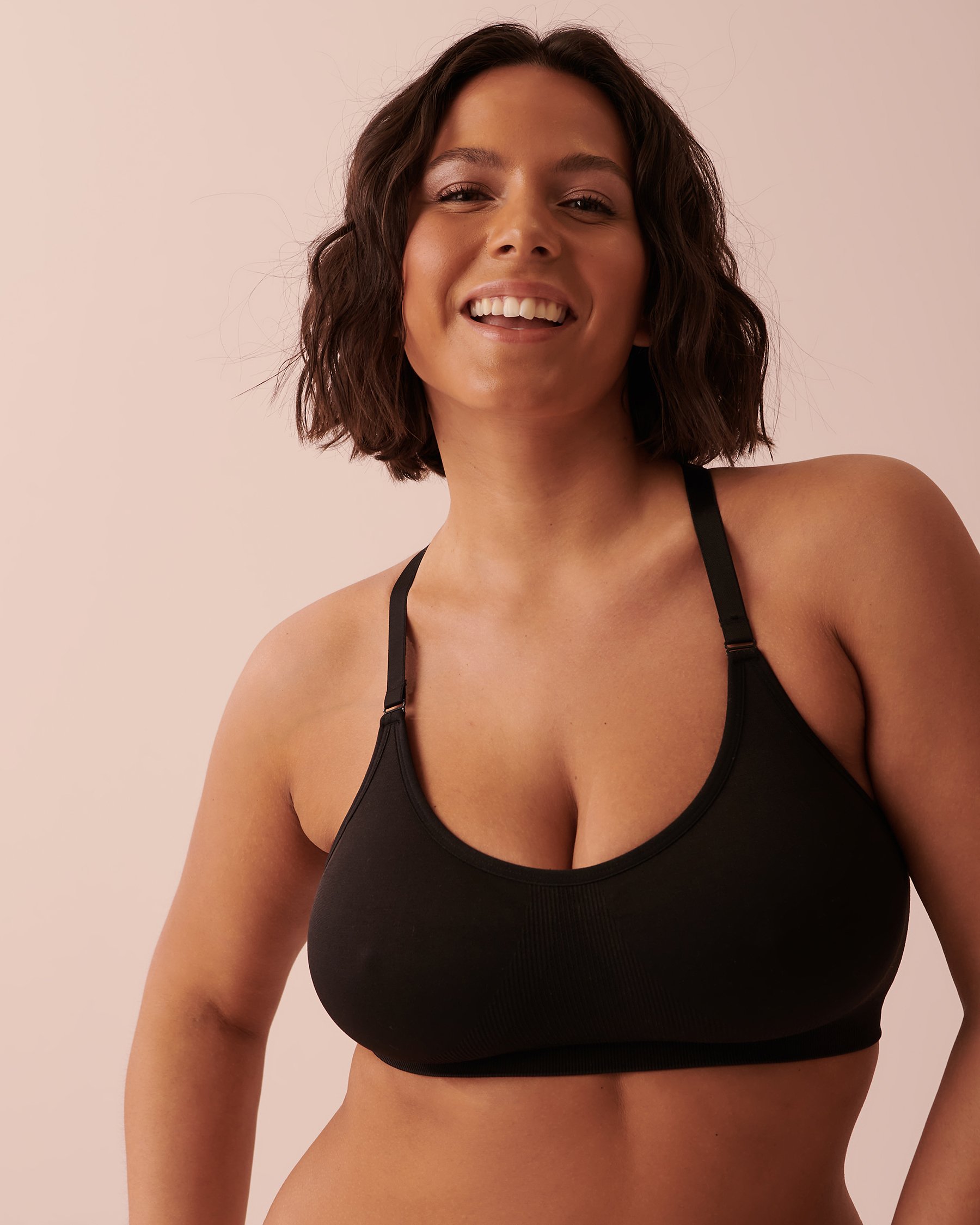 LA VIE EN ROSE Soutien-gorge de sport sans coutures dos nageur impact léger Noir 687-114-0-00 - View1