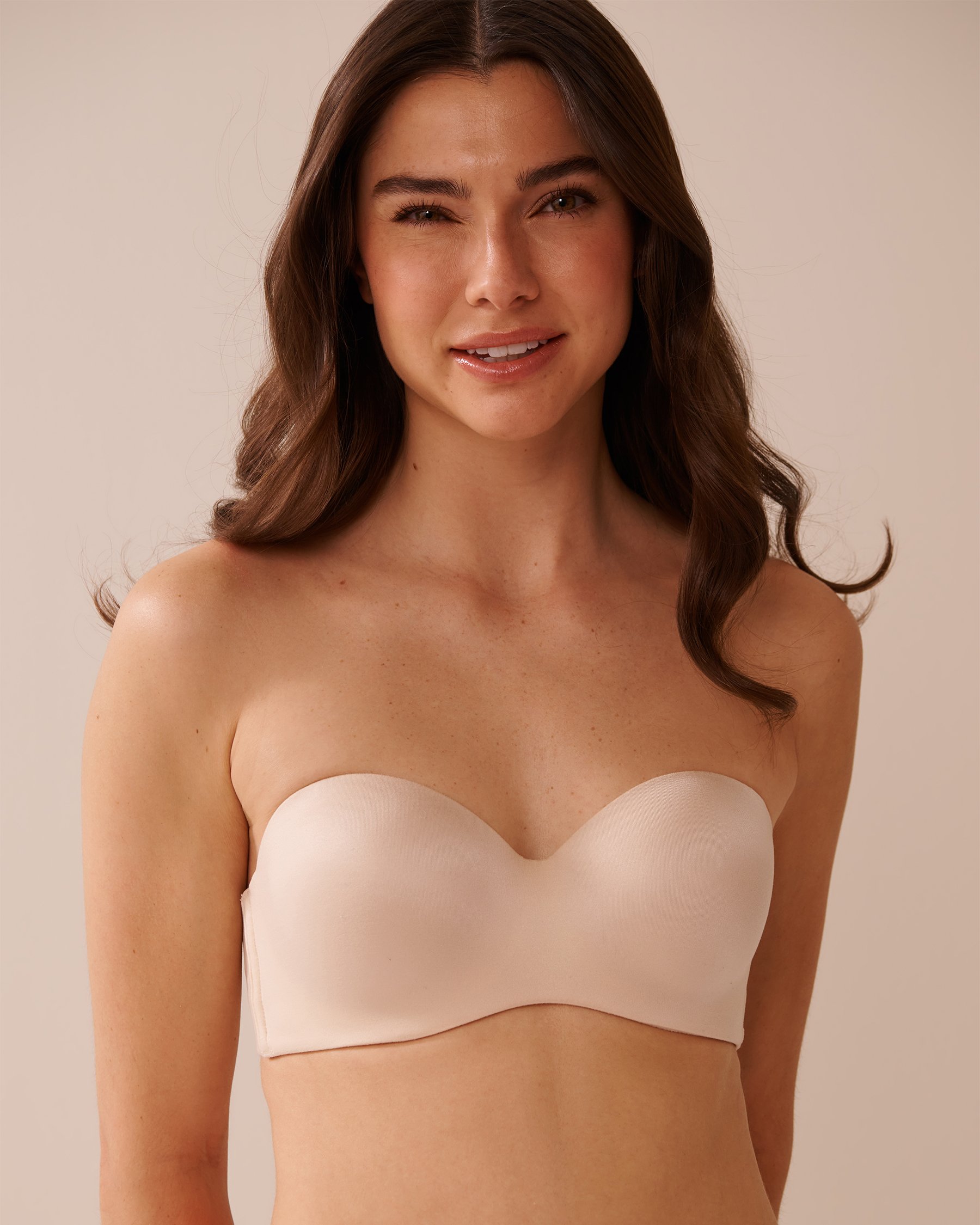 LA VIE EN ROSE Soutien-gorge doublure légère mousse mémoire sans bretelles convertible Champagne 618-112-0-00 - View4