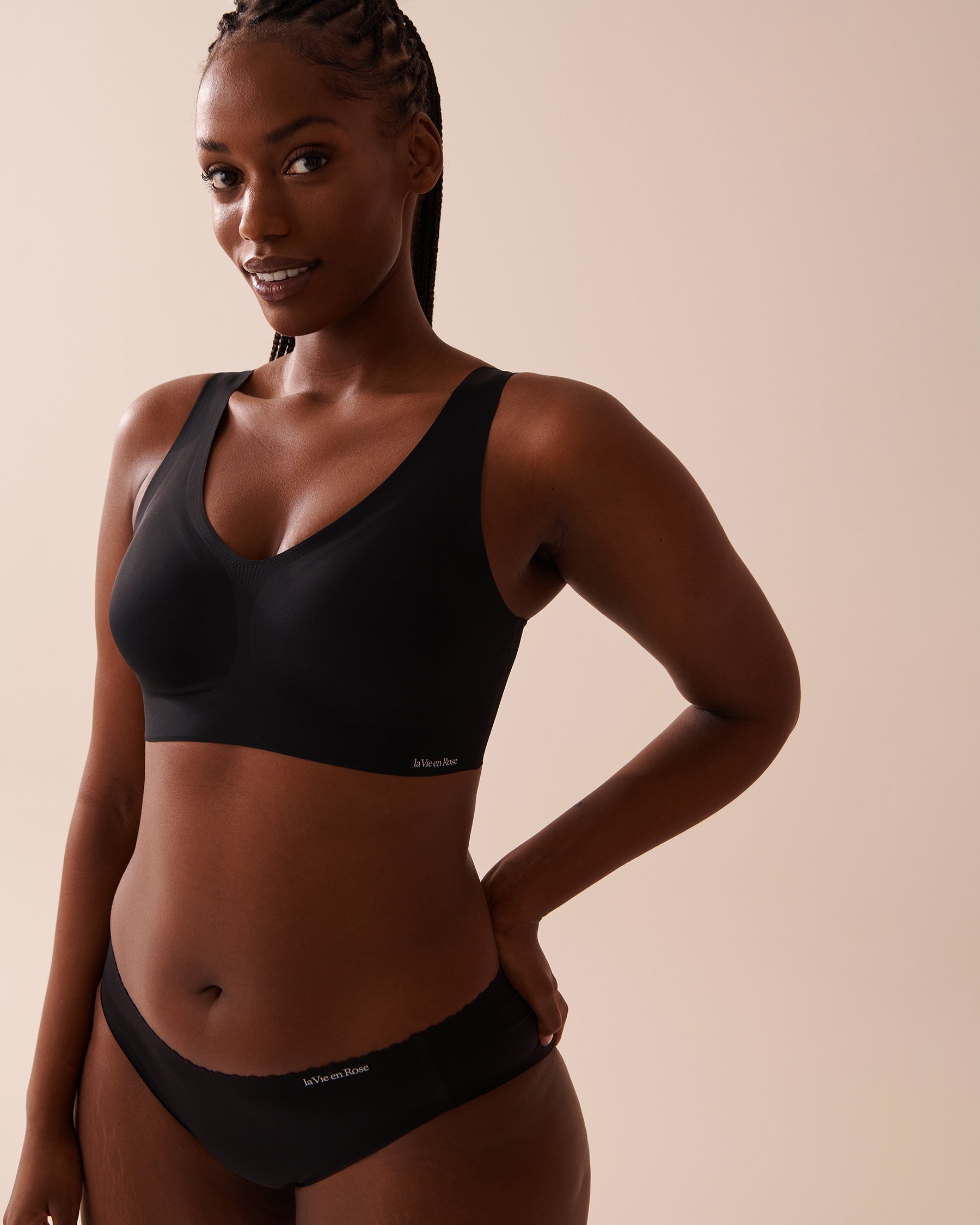 LA VIE EN ROSE Push-up Lounge Tank Bra Black 534-113-1-00 - View10