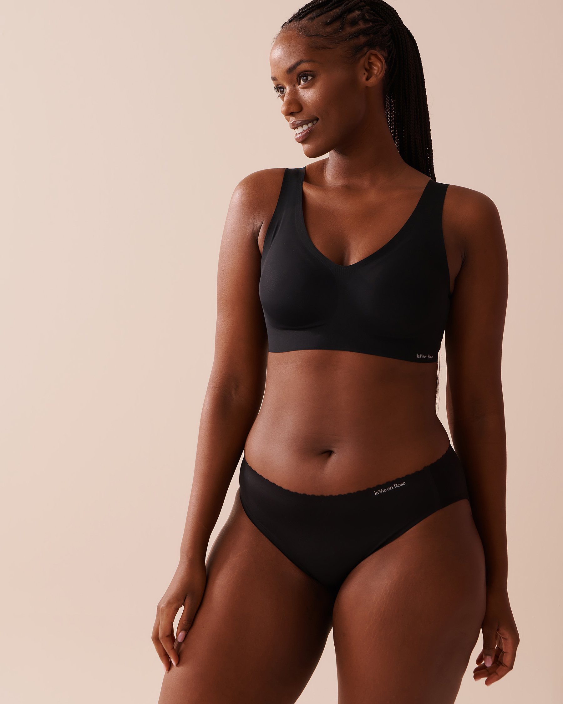 LA VIE EN ROSE Push-up Lounge Tank Bra Black 534-113-1-00 - View8