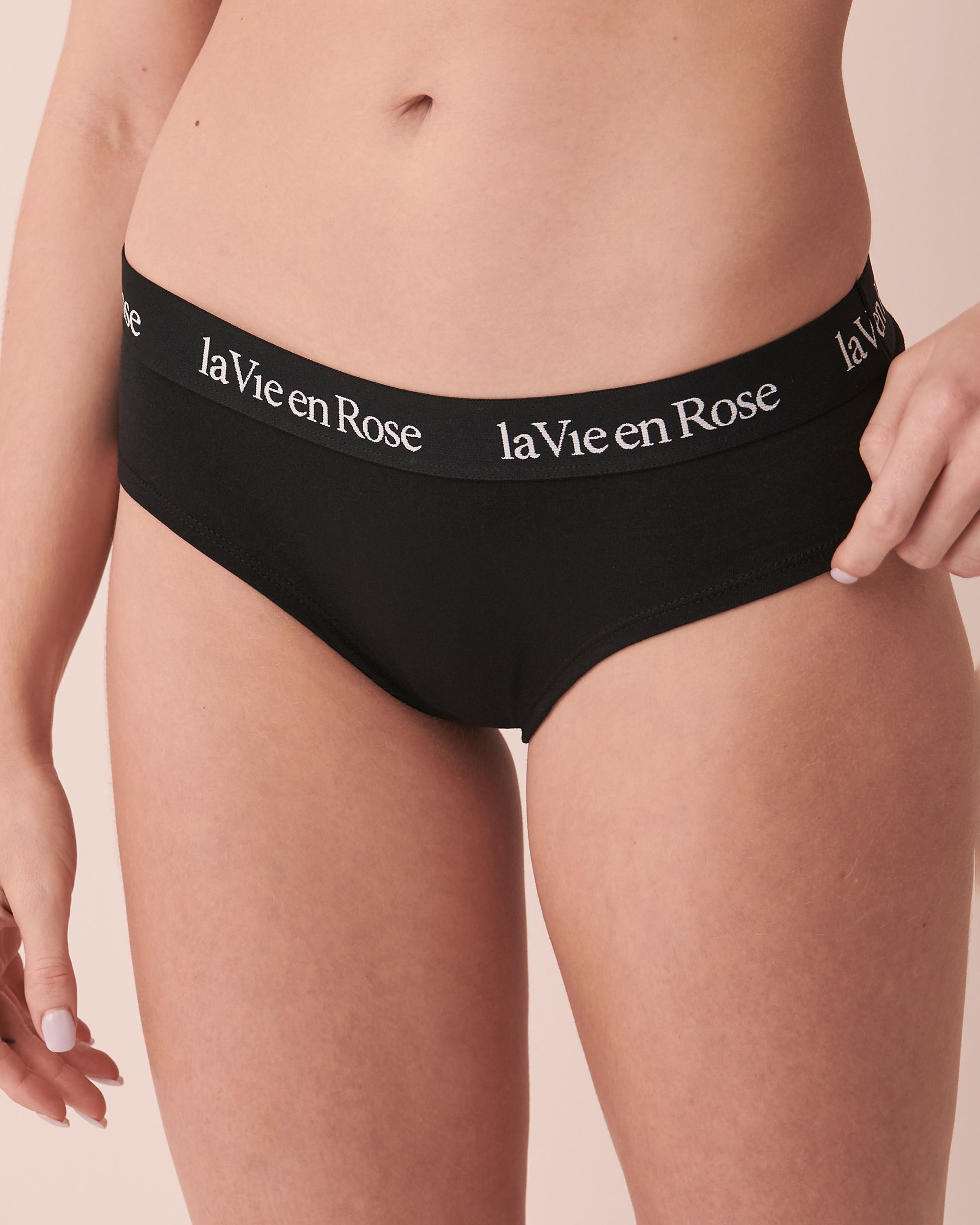 LA VIE EN ROSE Cotton and Logo Elastic Band Hiphugger Panty Black 467-213-0-00 - View1