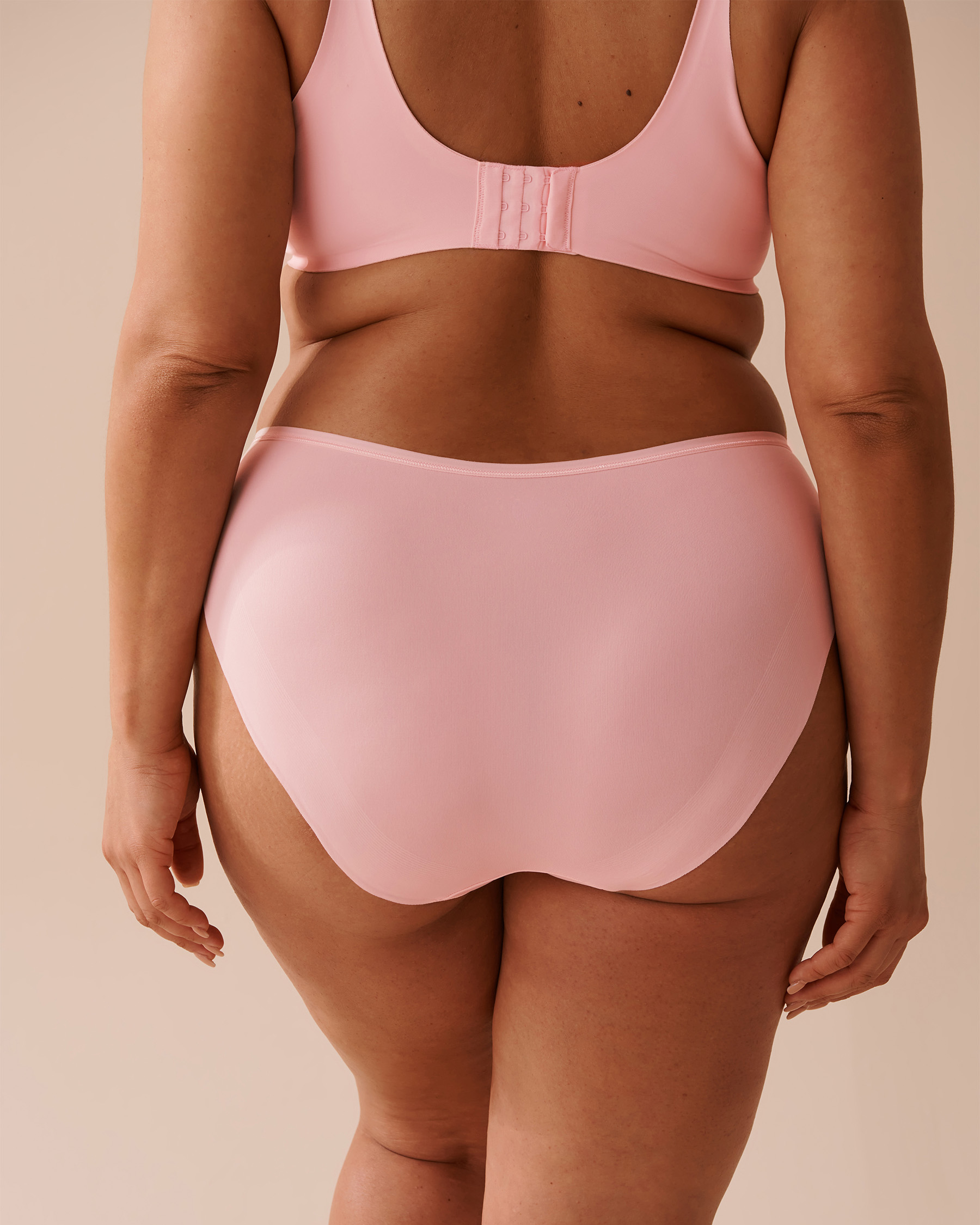 LA VIE EN ROSE Microfiber Sleek Back Bikini Panty Pink 169-122-0-00 - View5