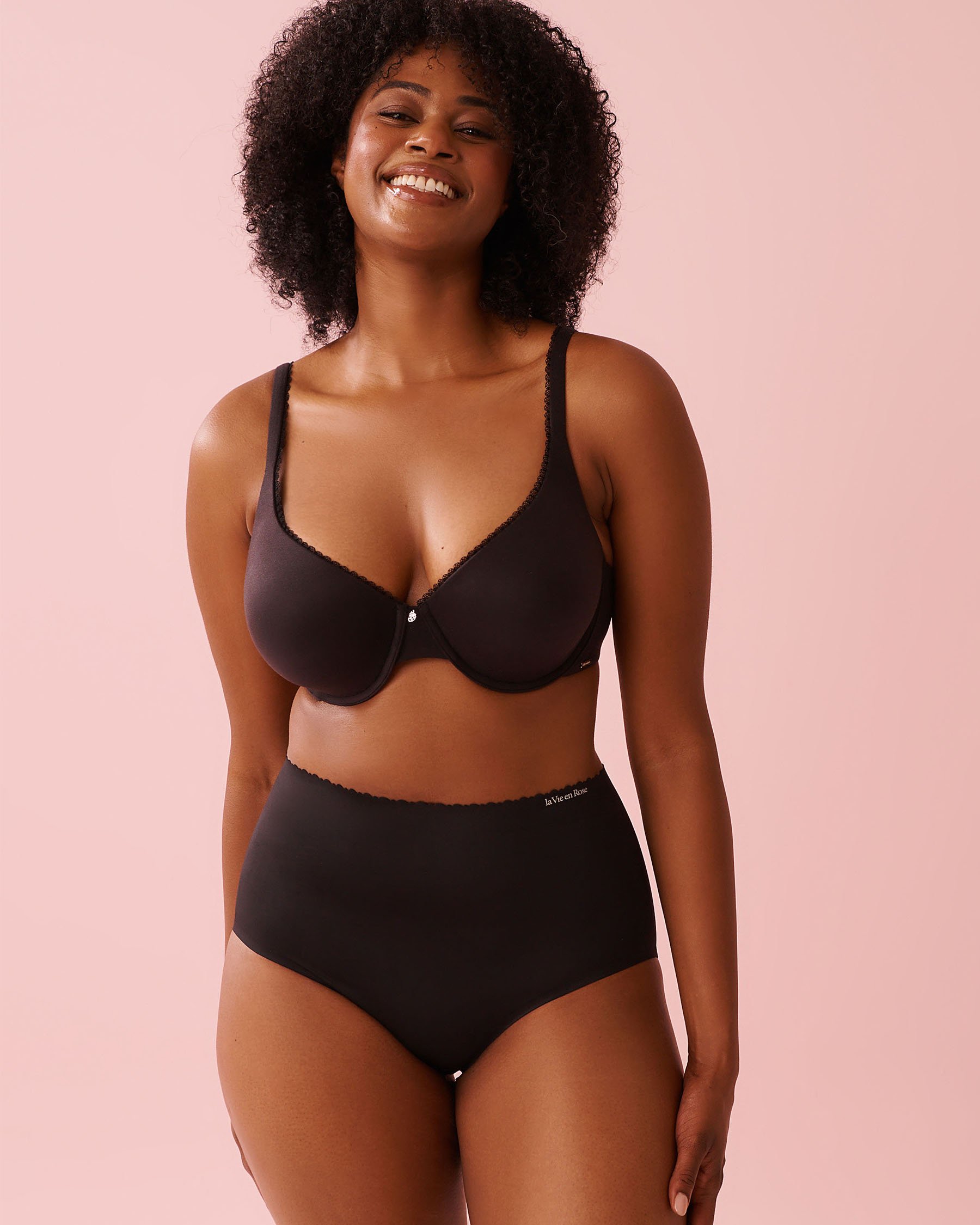 LA VIE EN ROSE Microfiber Bonded High Waist Bikini Panty Black 712-122-1-00 - View3