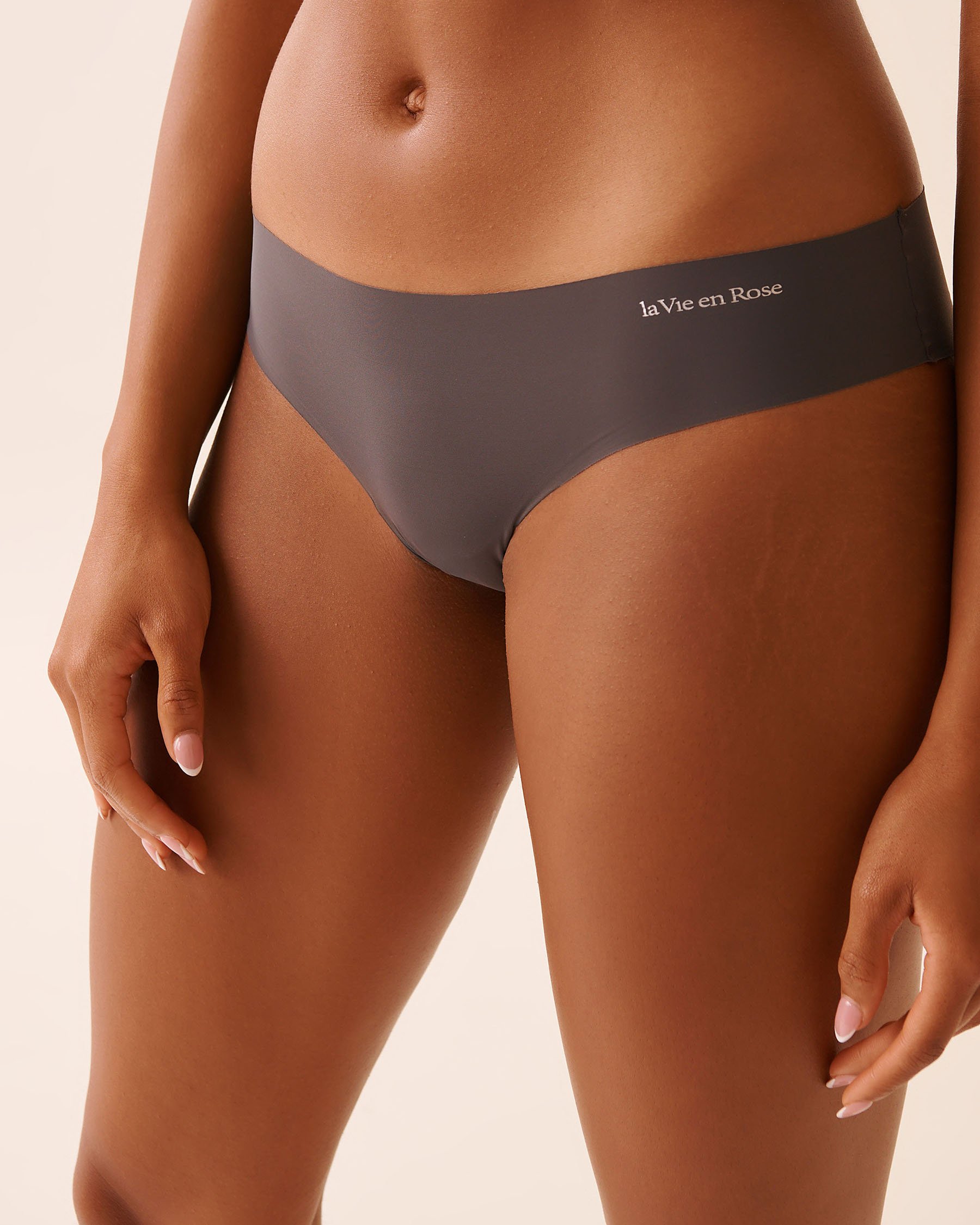 LA VIE EN ROSE Culotte cheeky microfibre invisible Gris foncé 619-223-0-00 - Voir1