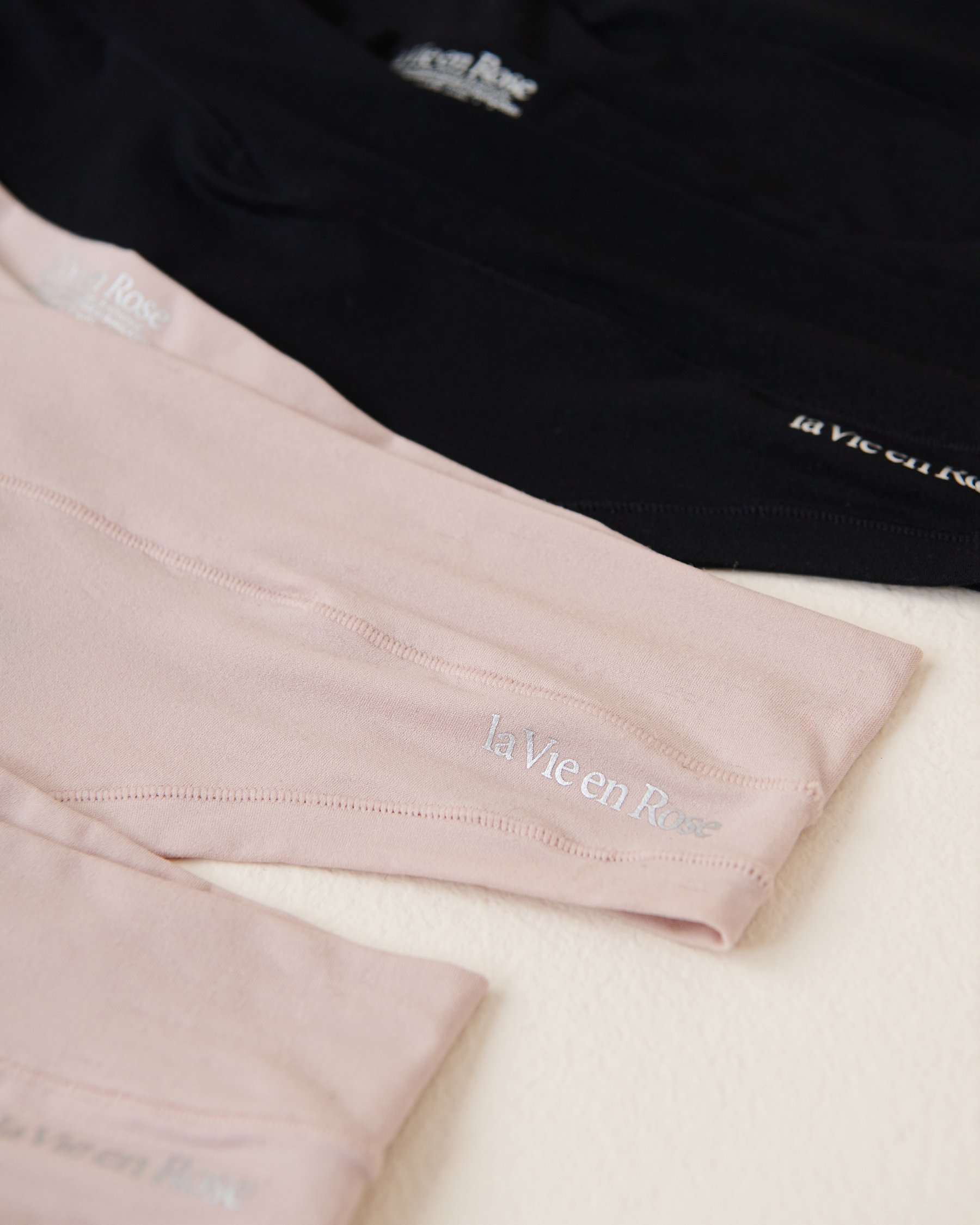 LA VIE EN ROSE 5-Pack Perfect Fit Thong Panty Black/Shadow Grey 20200474 5PK - View3