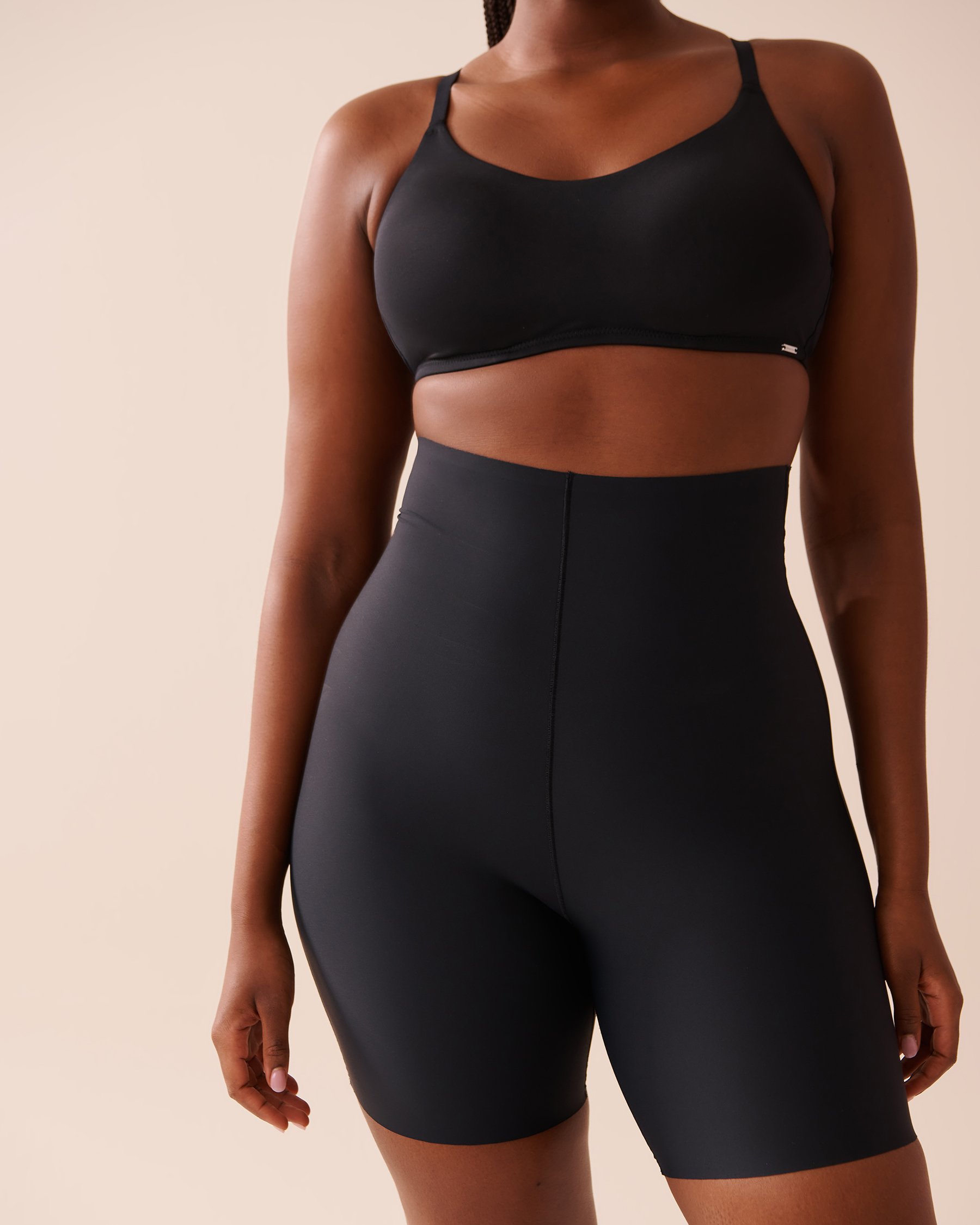 LA VIE EN ROSE Short de maintien taille haute en microfibre Noir 30200005 - Voir1