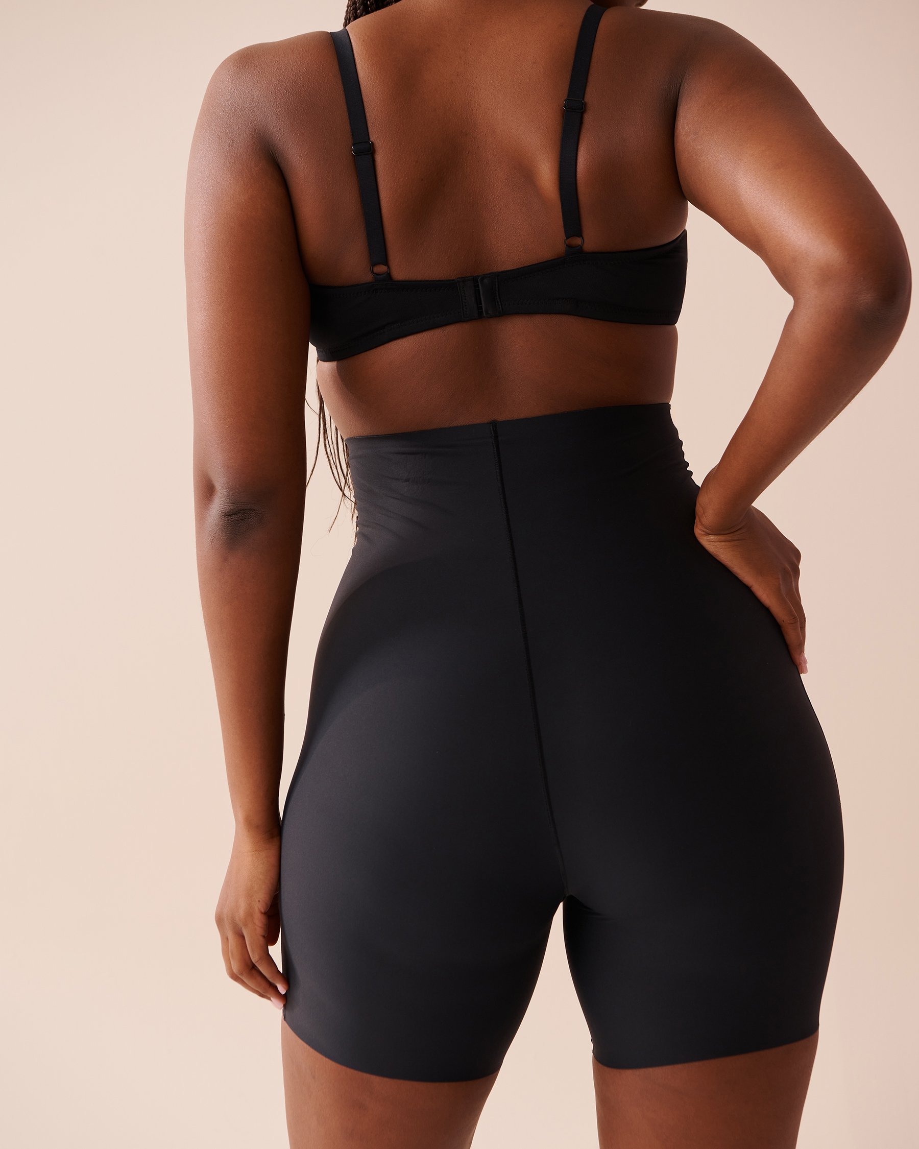 LA VIE EN ROSE Short de maintien taille haute en microfibre Noir 30200005 - Voir2